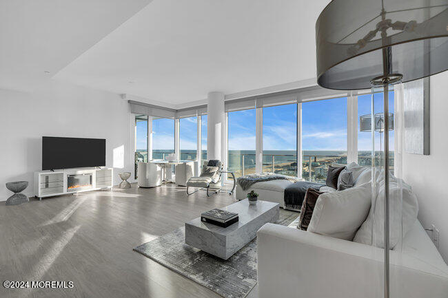 1101 Ocean Avenue, 1405