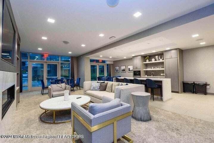 15 Morris Avenue 301