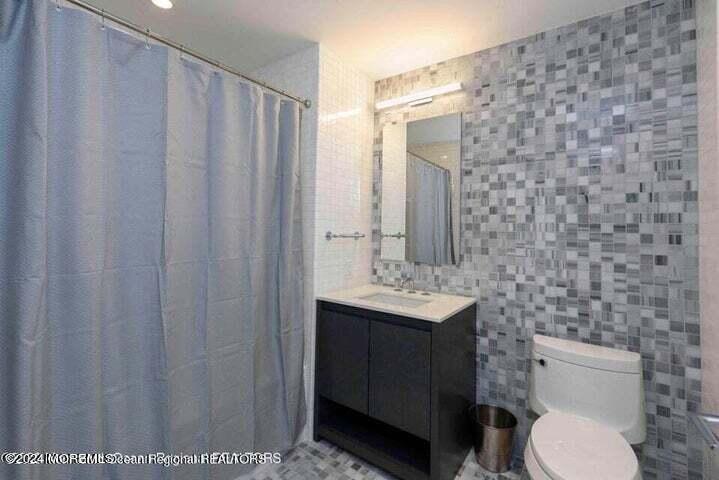 15 Morris Avenue 301