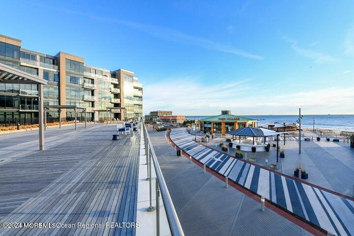 15 Morris Avenue 301