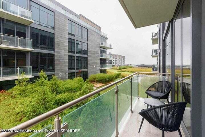 15 Morris Avenue 301