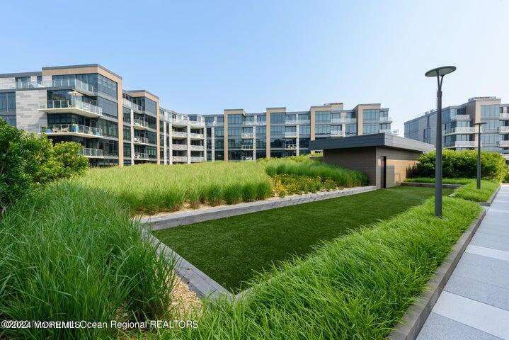 15 Morris Avenue 301