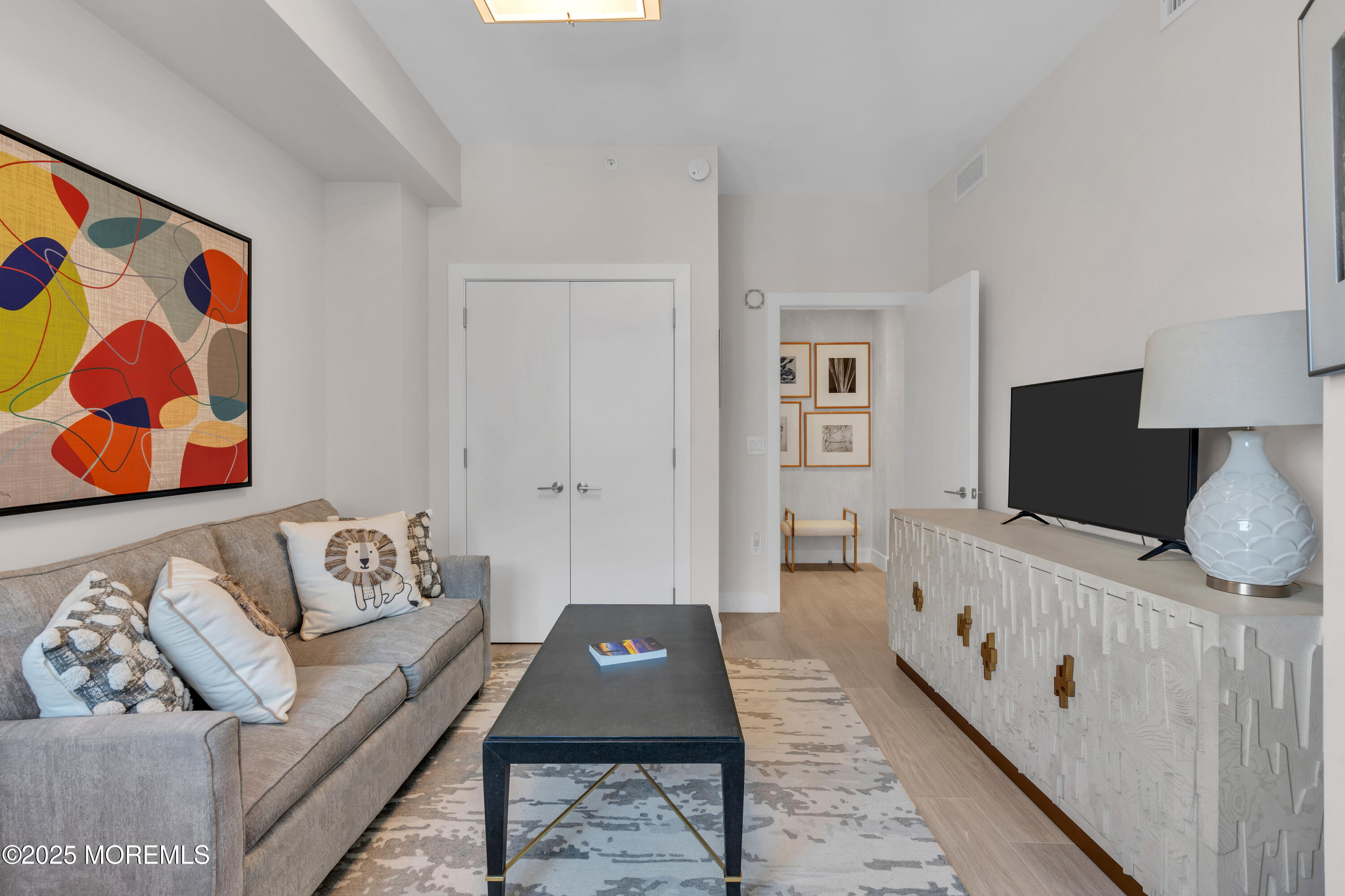 350 Ocean Avenue, 405