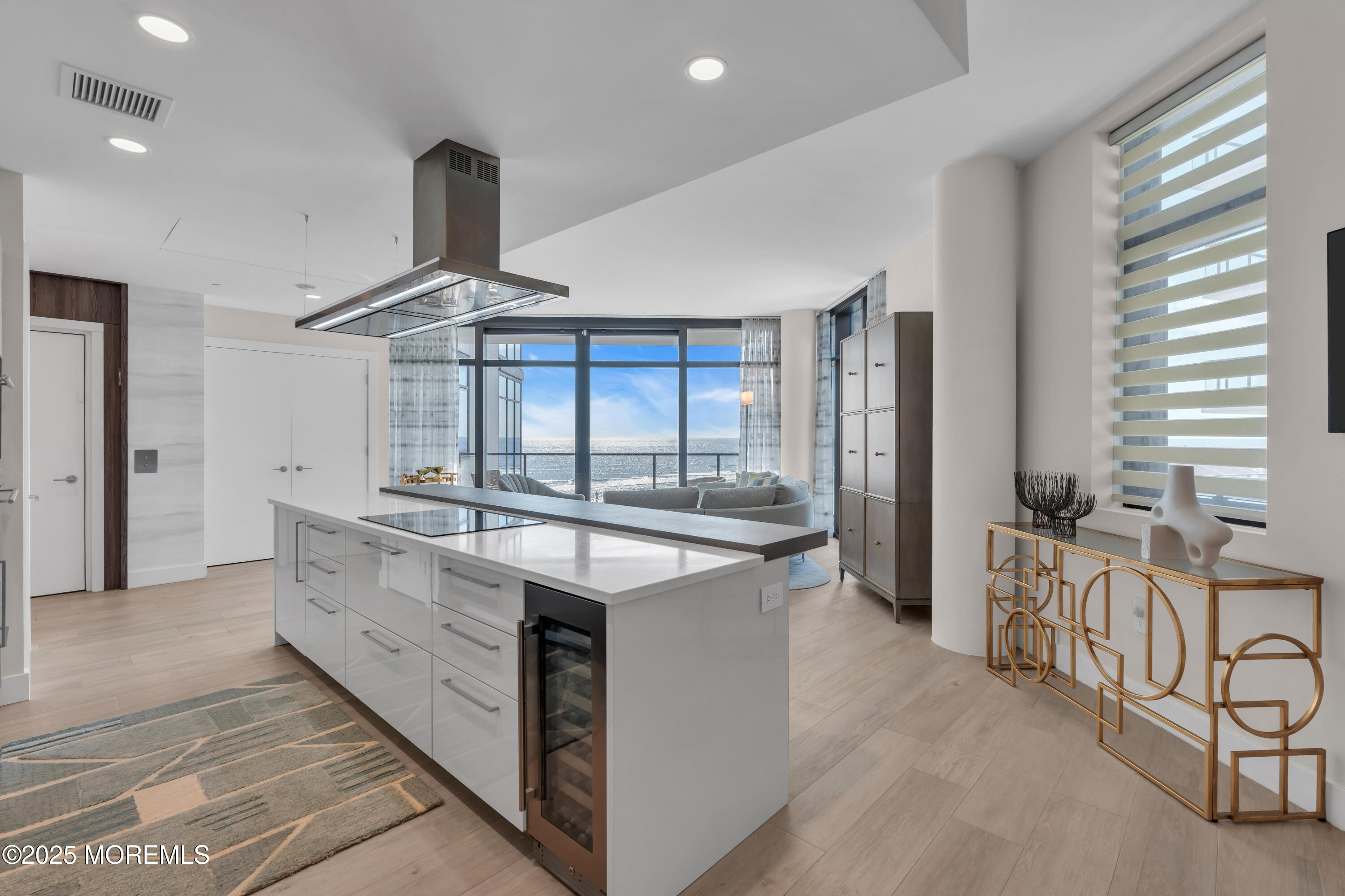 350 Ocean Avenue, 405