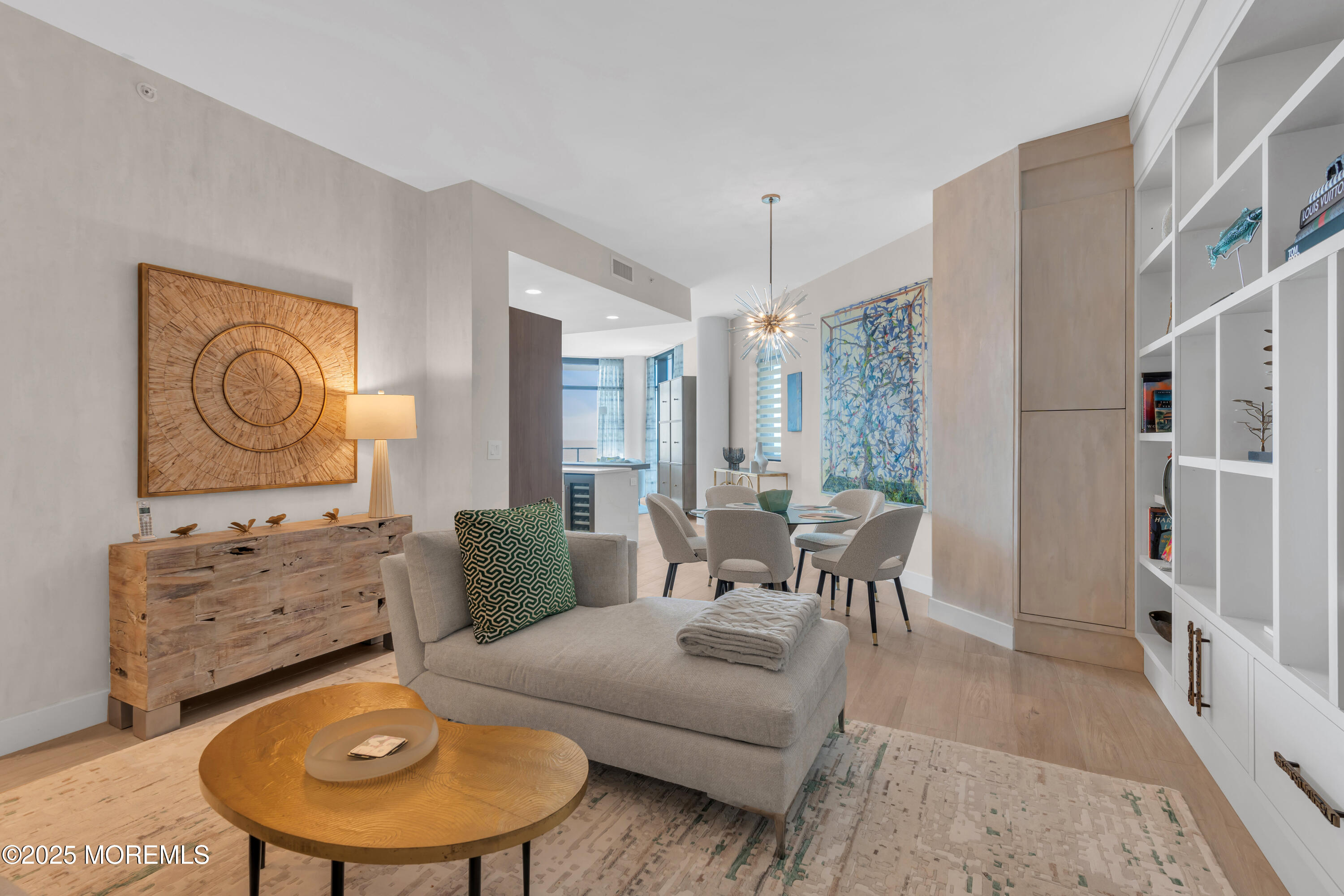 350 Ocean Avenue, 405