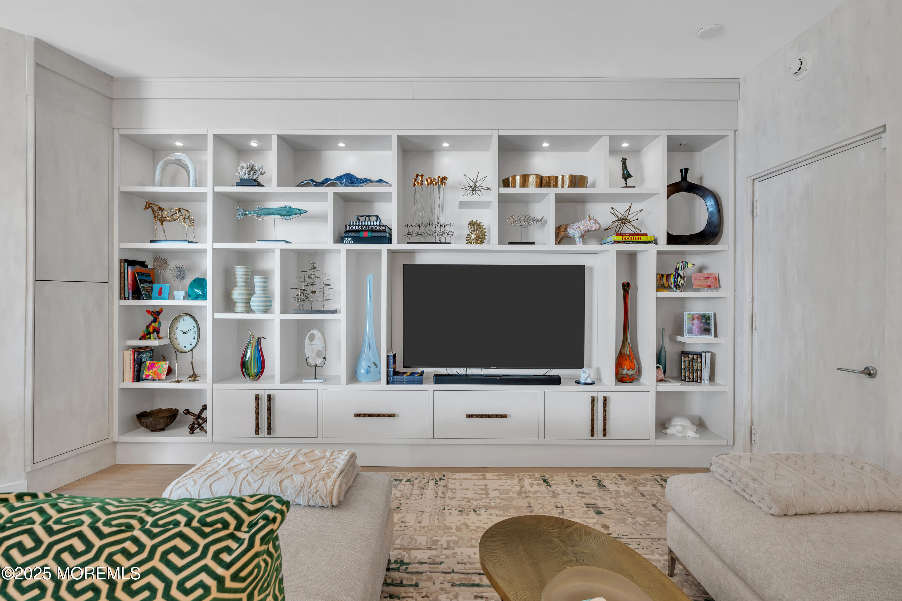 350 Ocean Avenue, 405