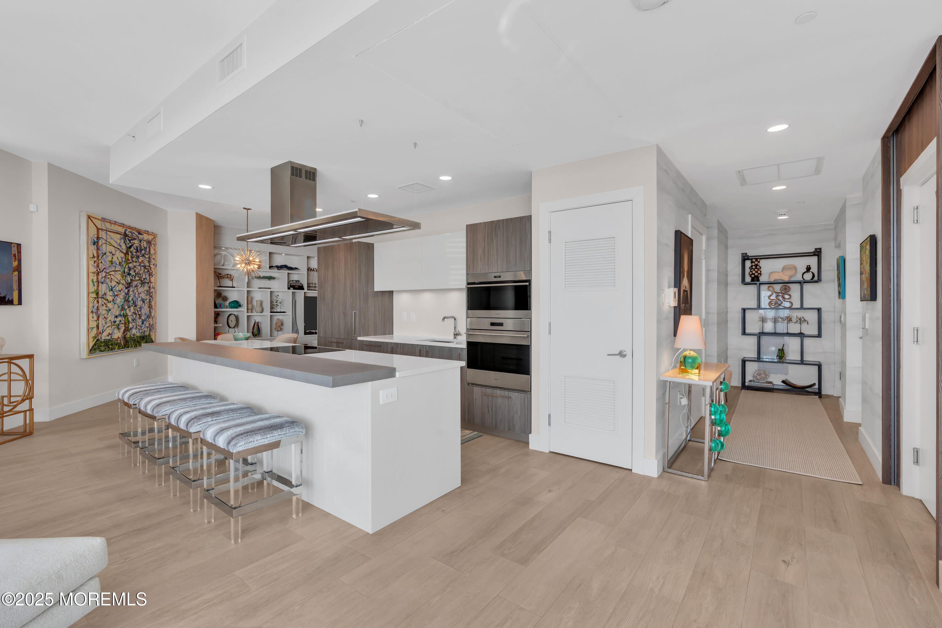 350 Ocean Avenue, 405