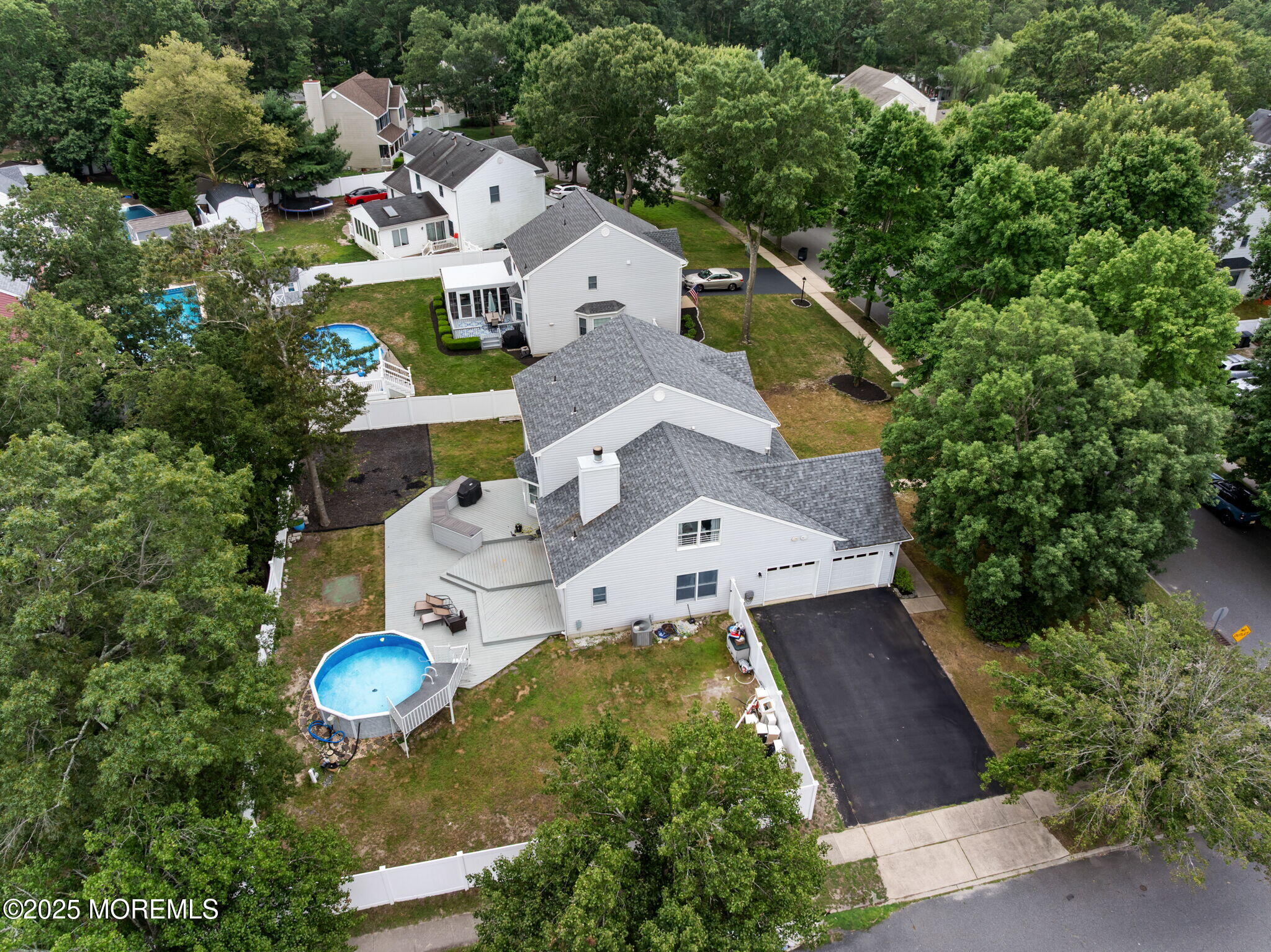 217 Lazy Oak Lane
