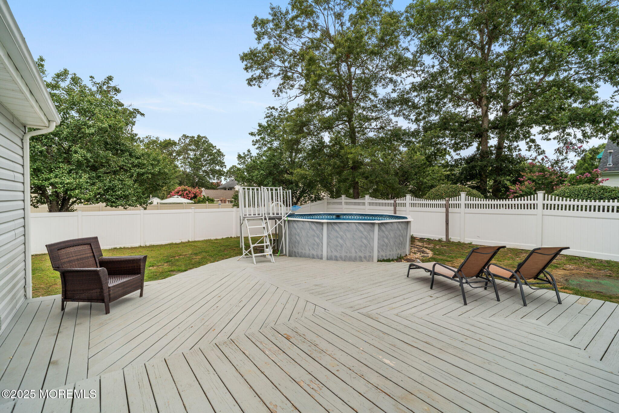 217 Lazy Oak Lane