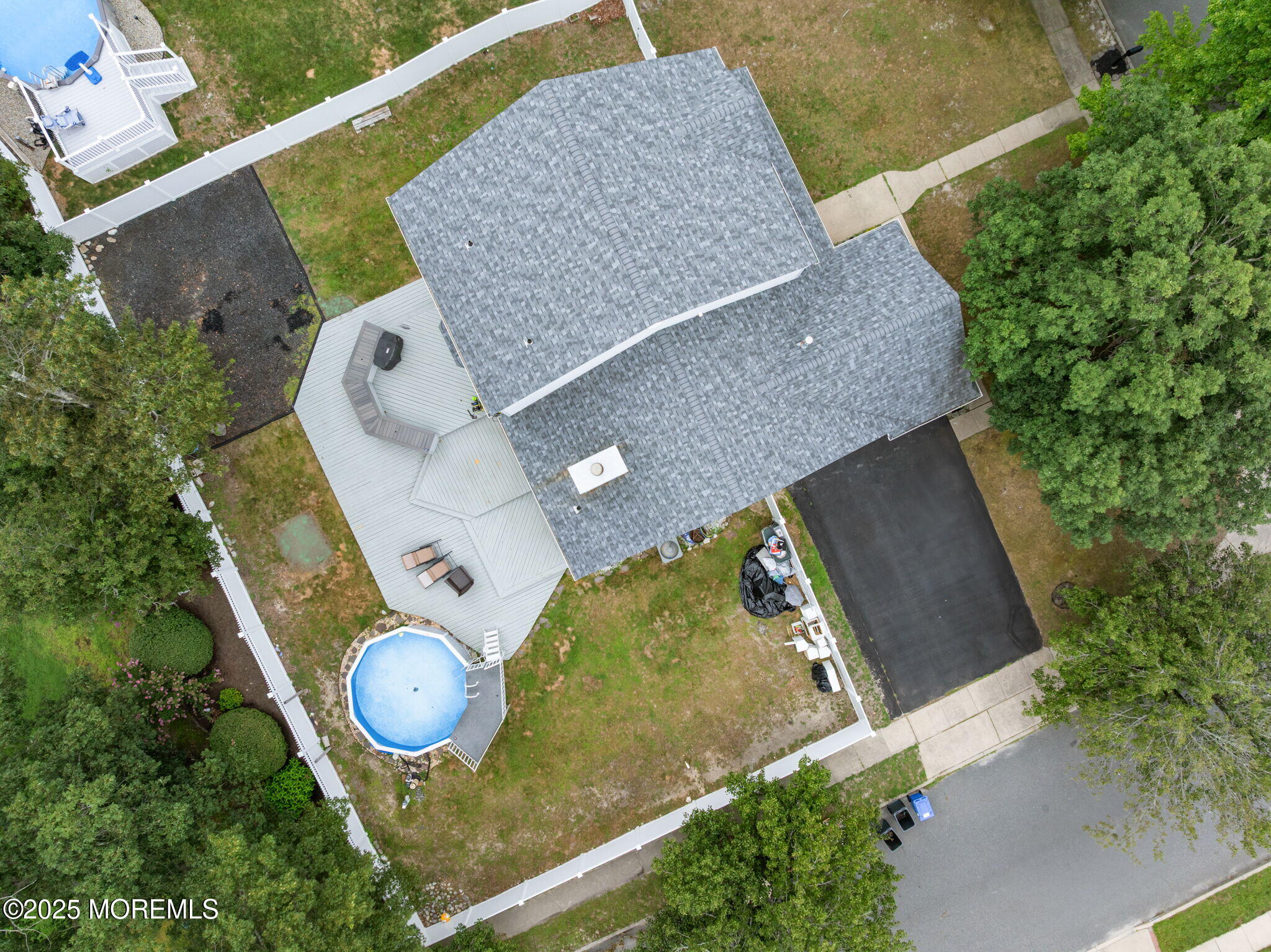 217 Lazy Oak Lane
