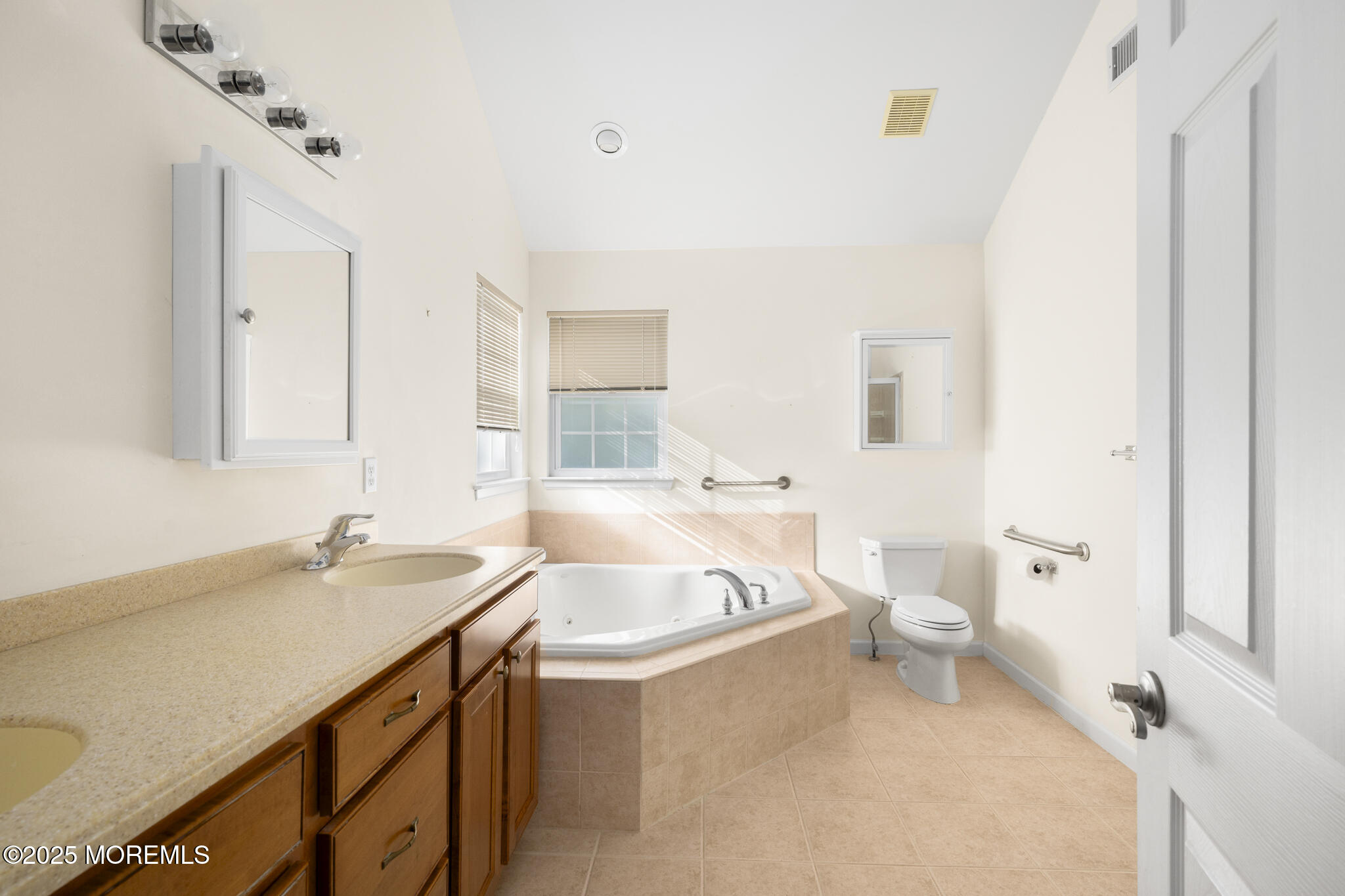 296 Neptune Drive, Manahawkin