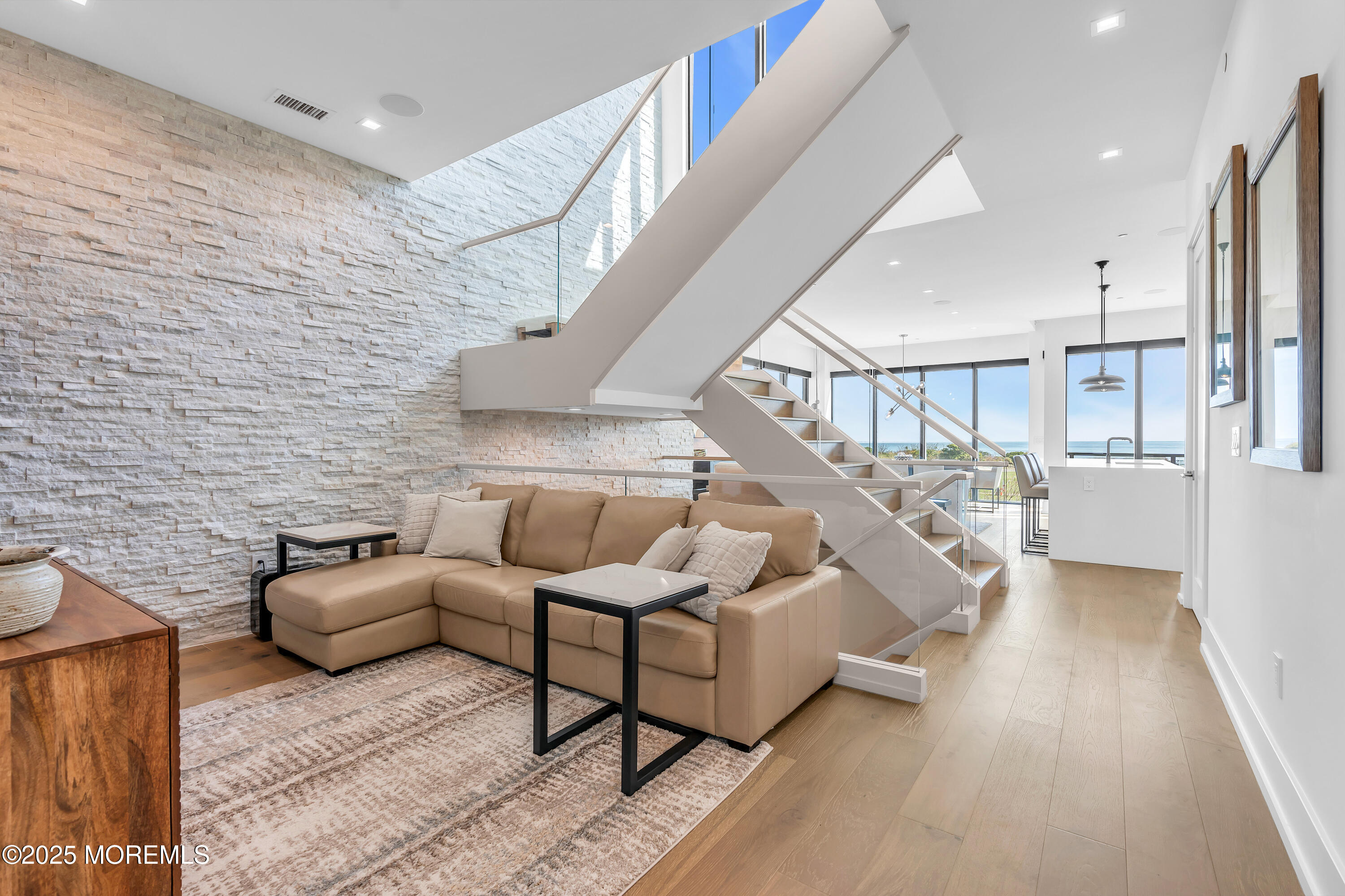 200 N Ocean Avenue 13