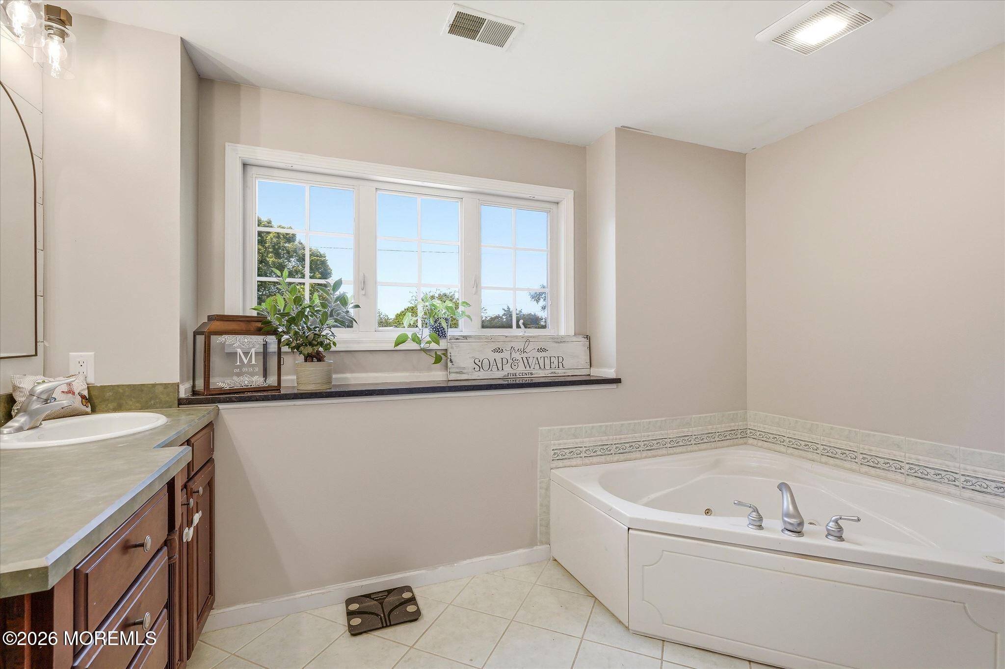 4 Greenbriar Drive