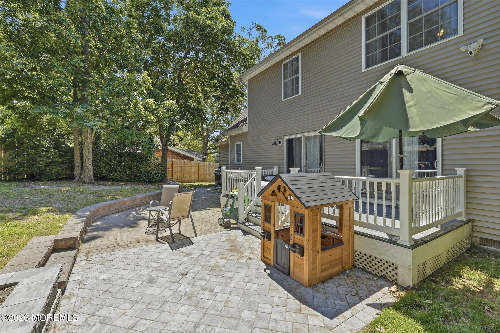 4 Greenbriar Drive