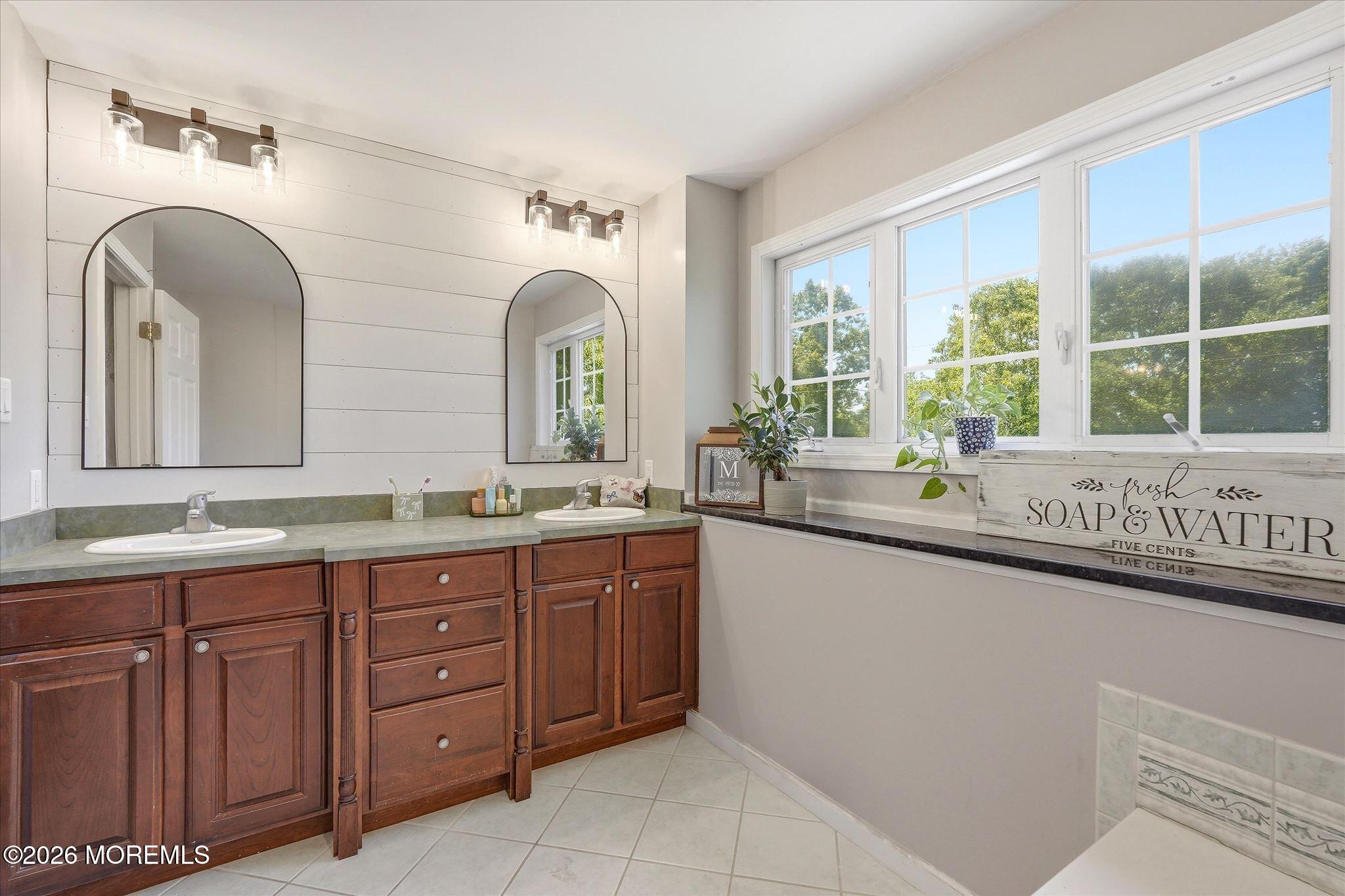 4 Greenbriar Drive