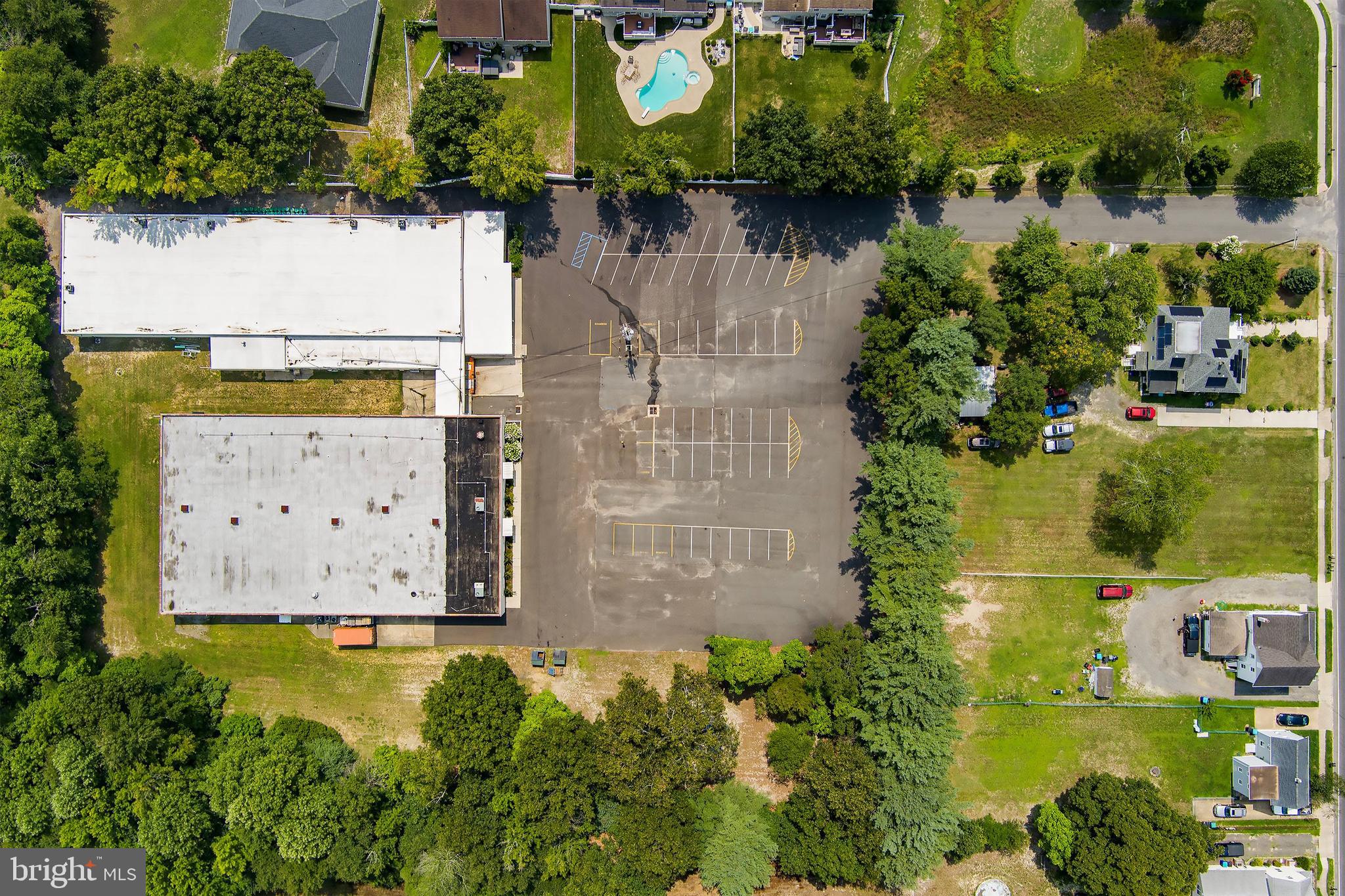 360 Fairview Ave