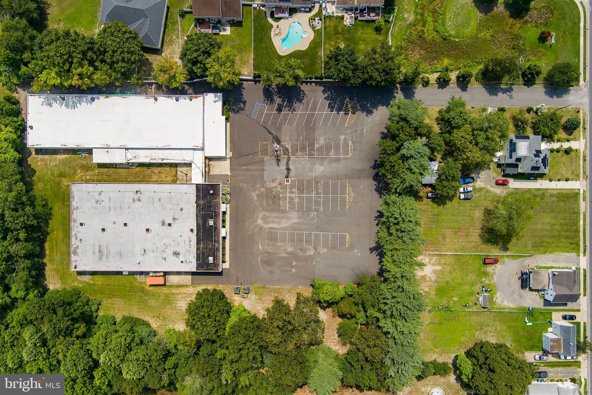 360 Fairview Ave
