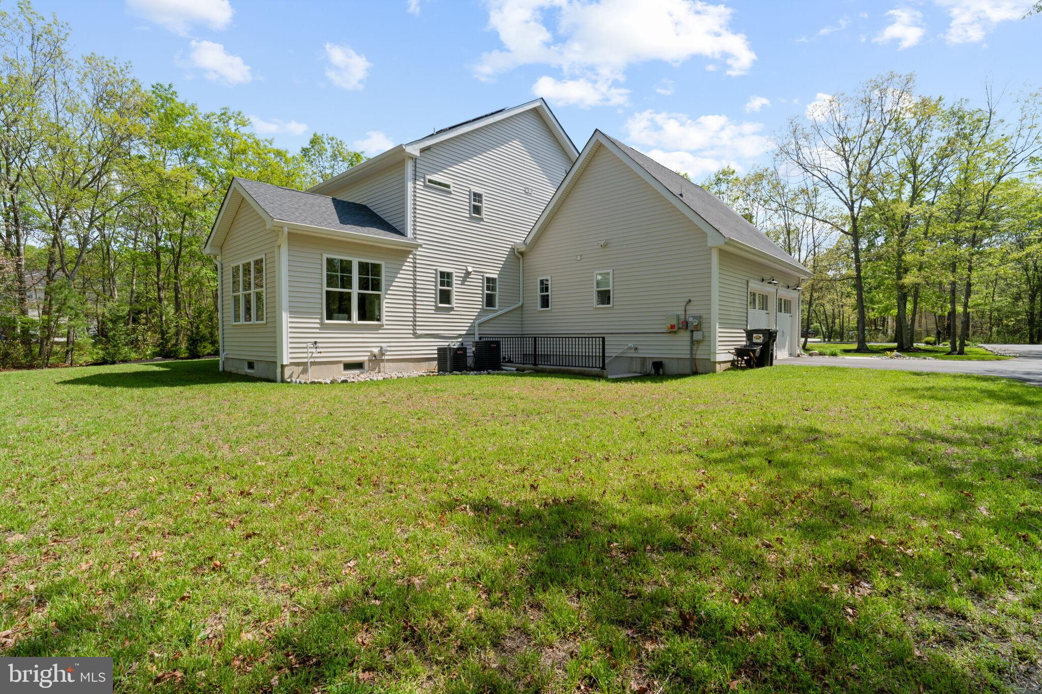 807 Curran Ct