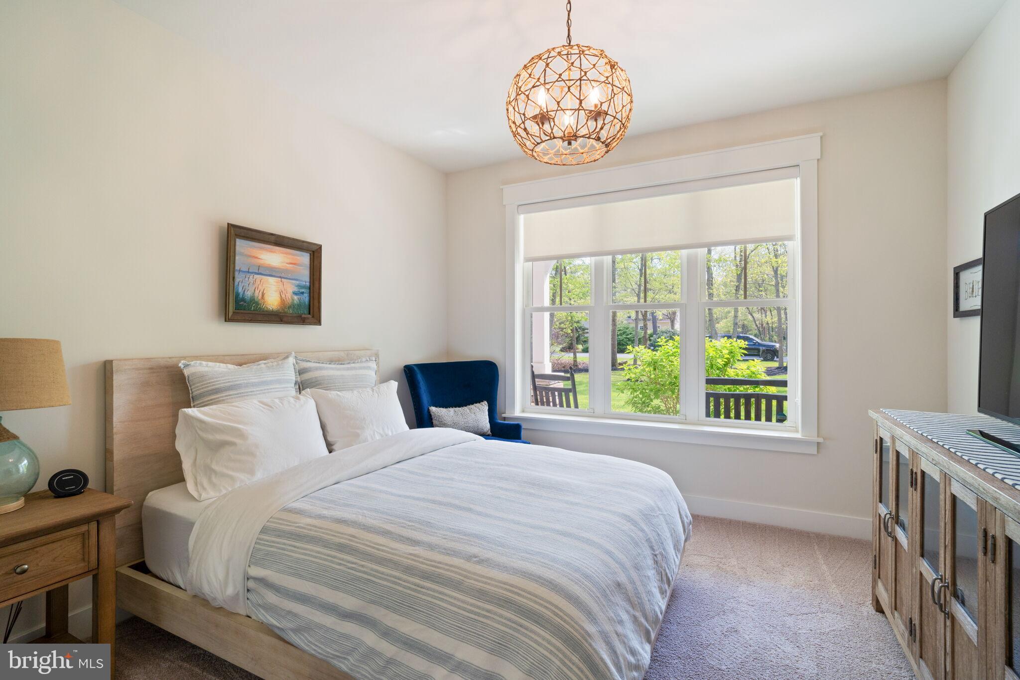 807 Curran Ct