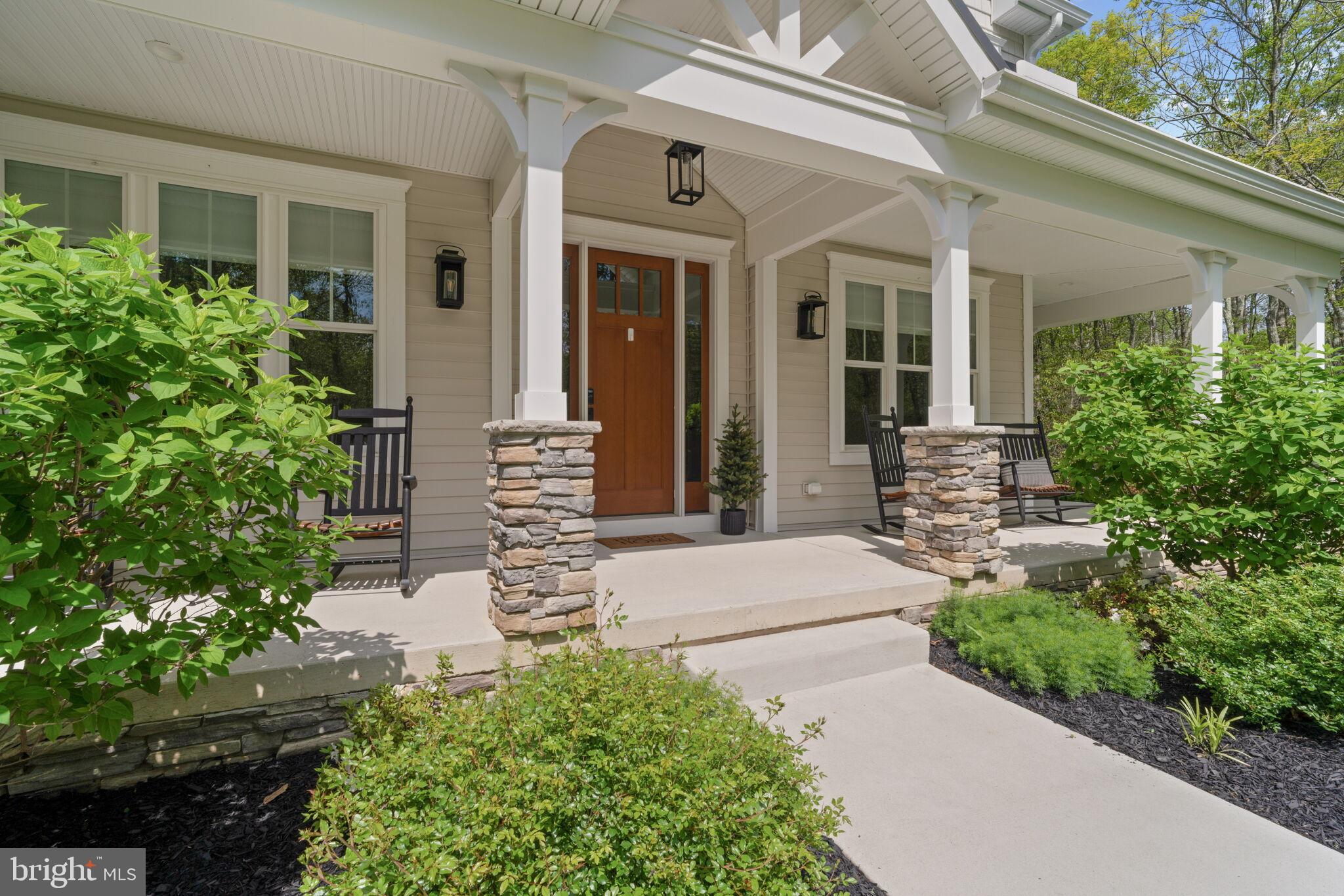 807 Curran Ct
