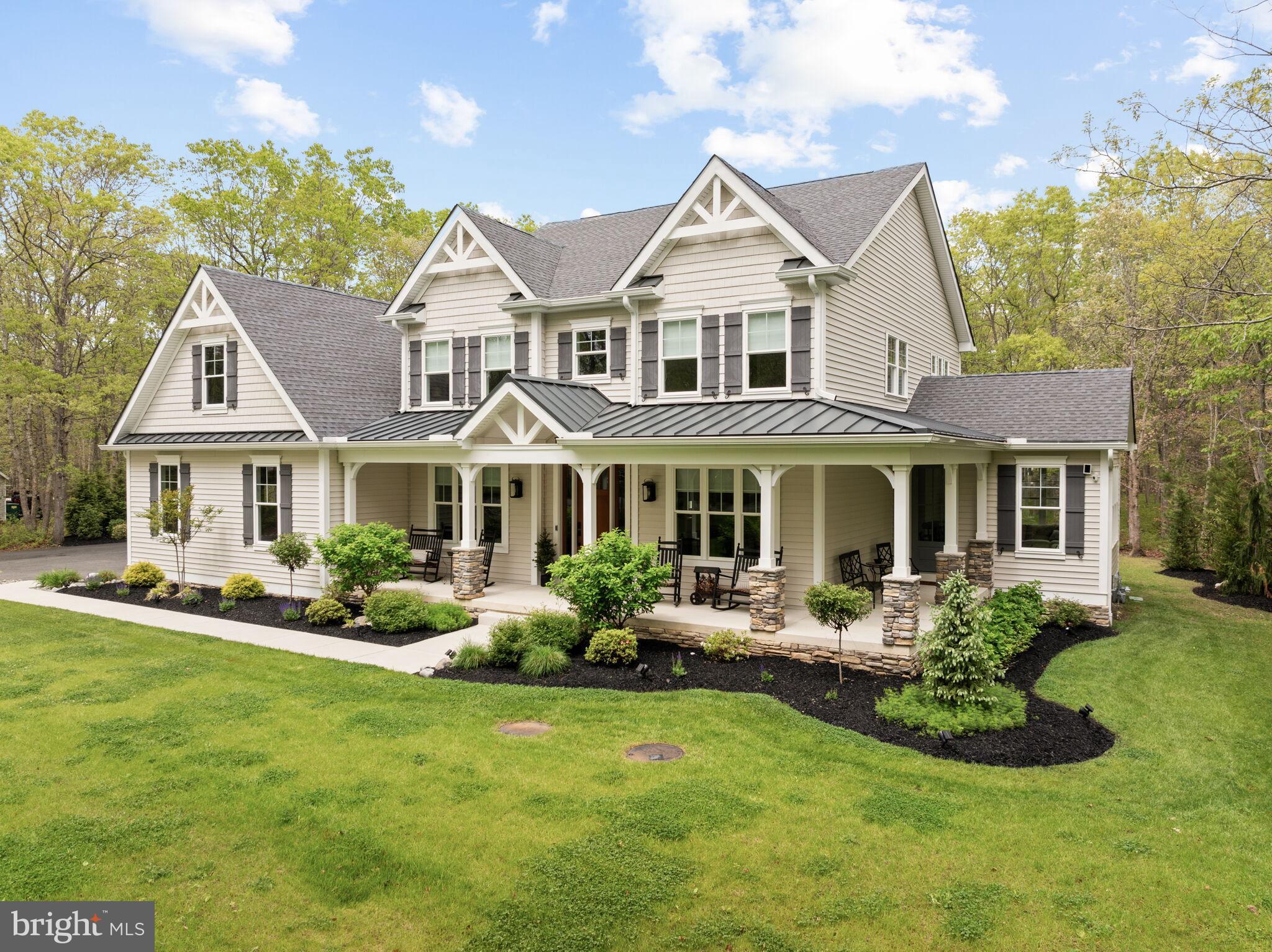 807 Curran Ct