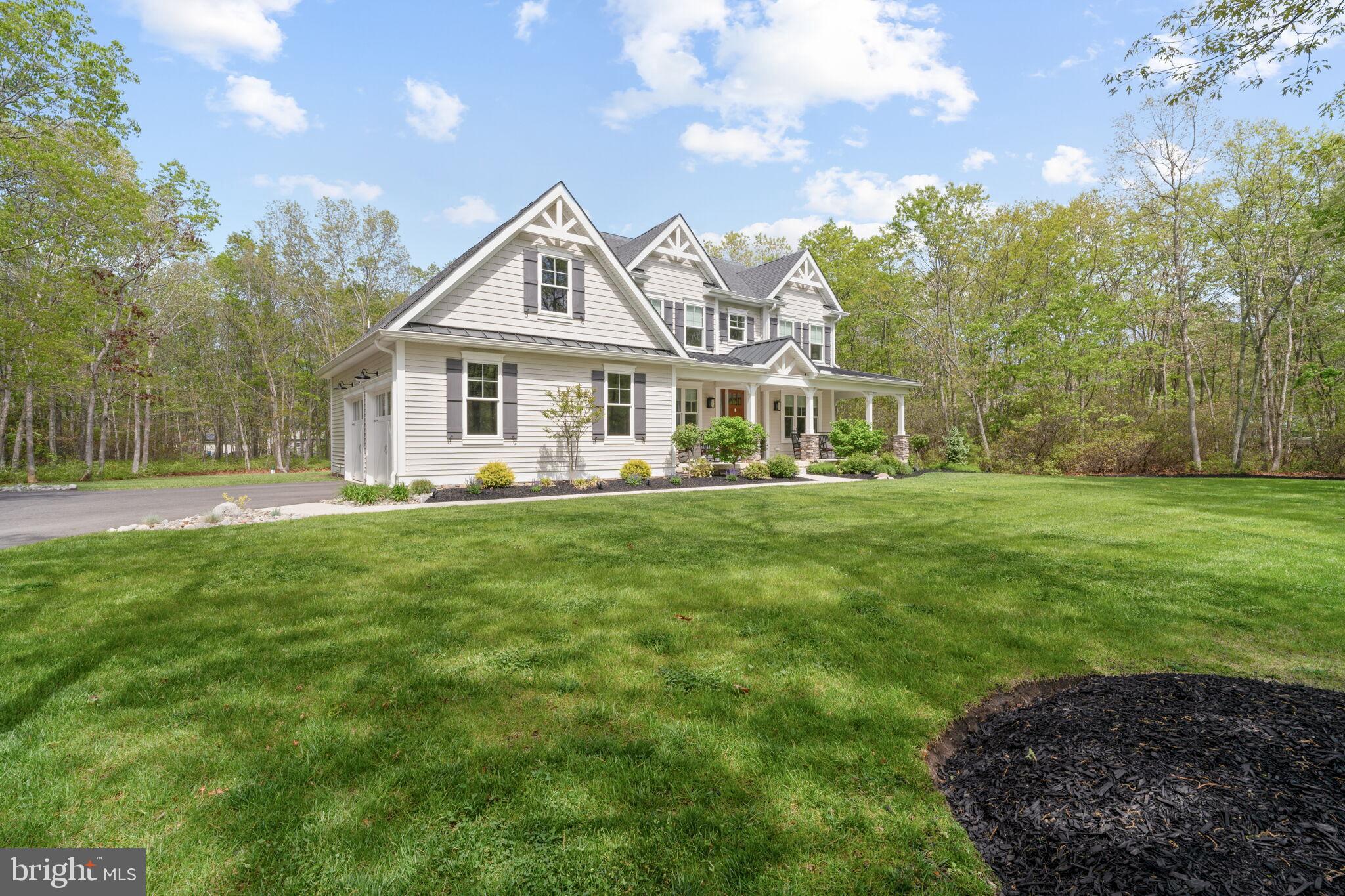 807 Curran Ct