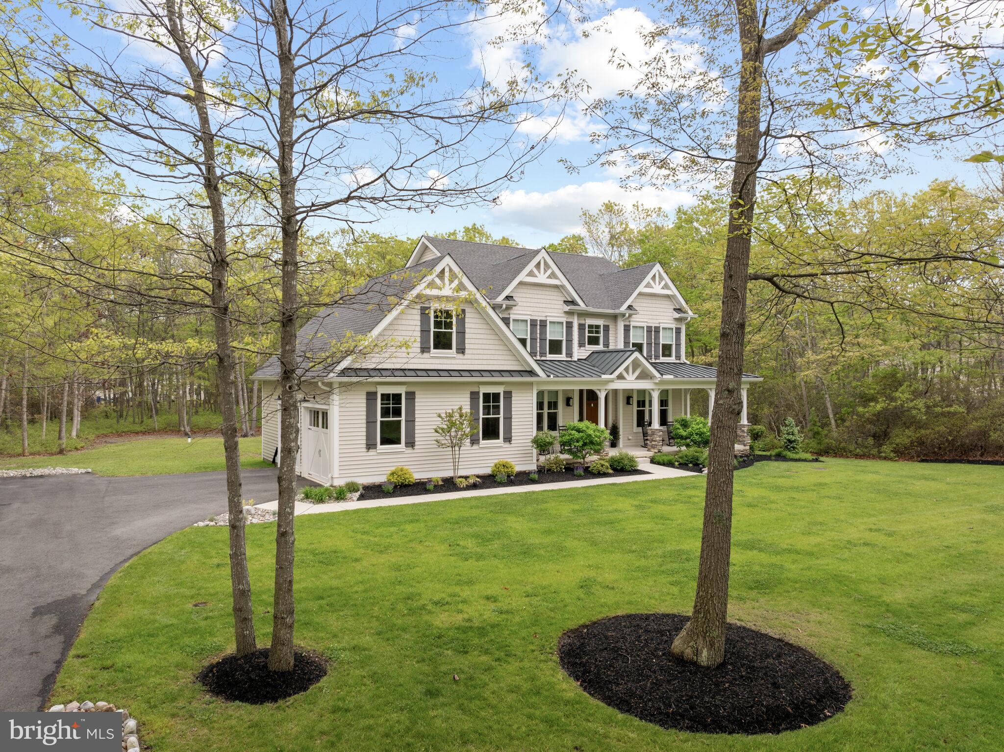 807 Curran Ct