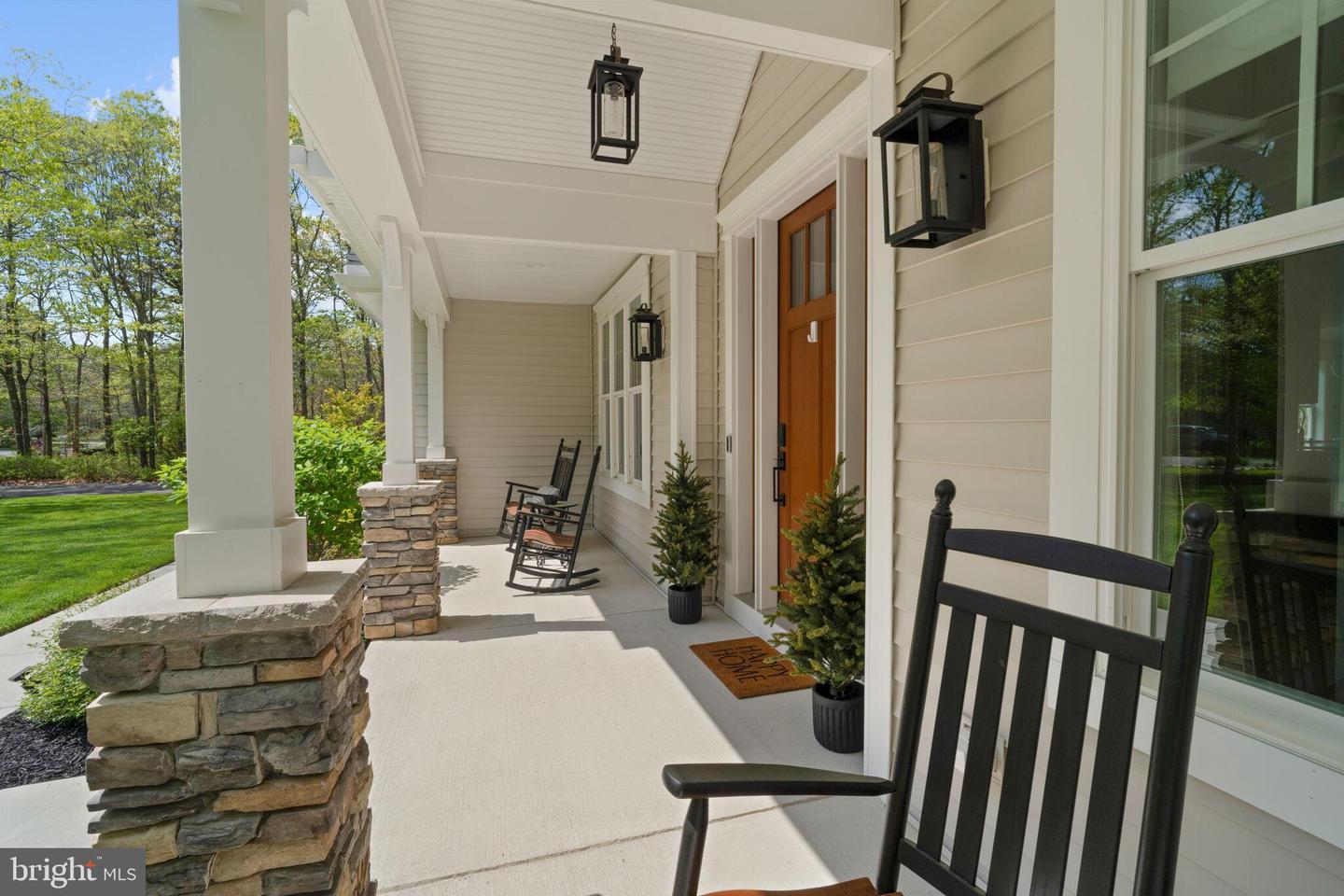 807 Curran Ct