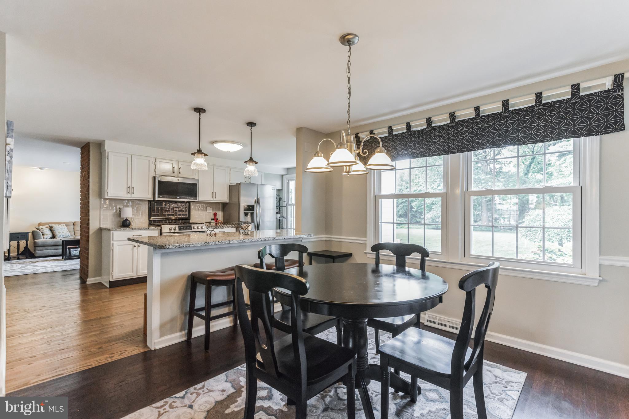 216 Douglass Ct