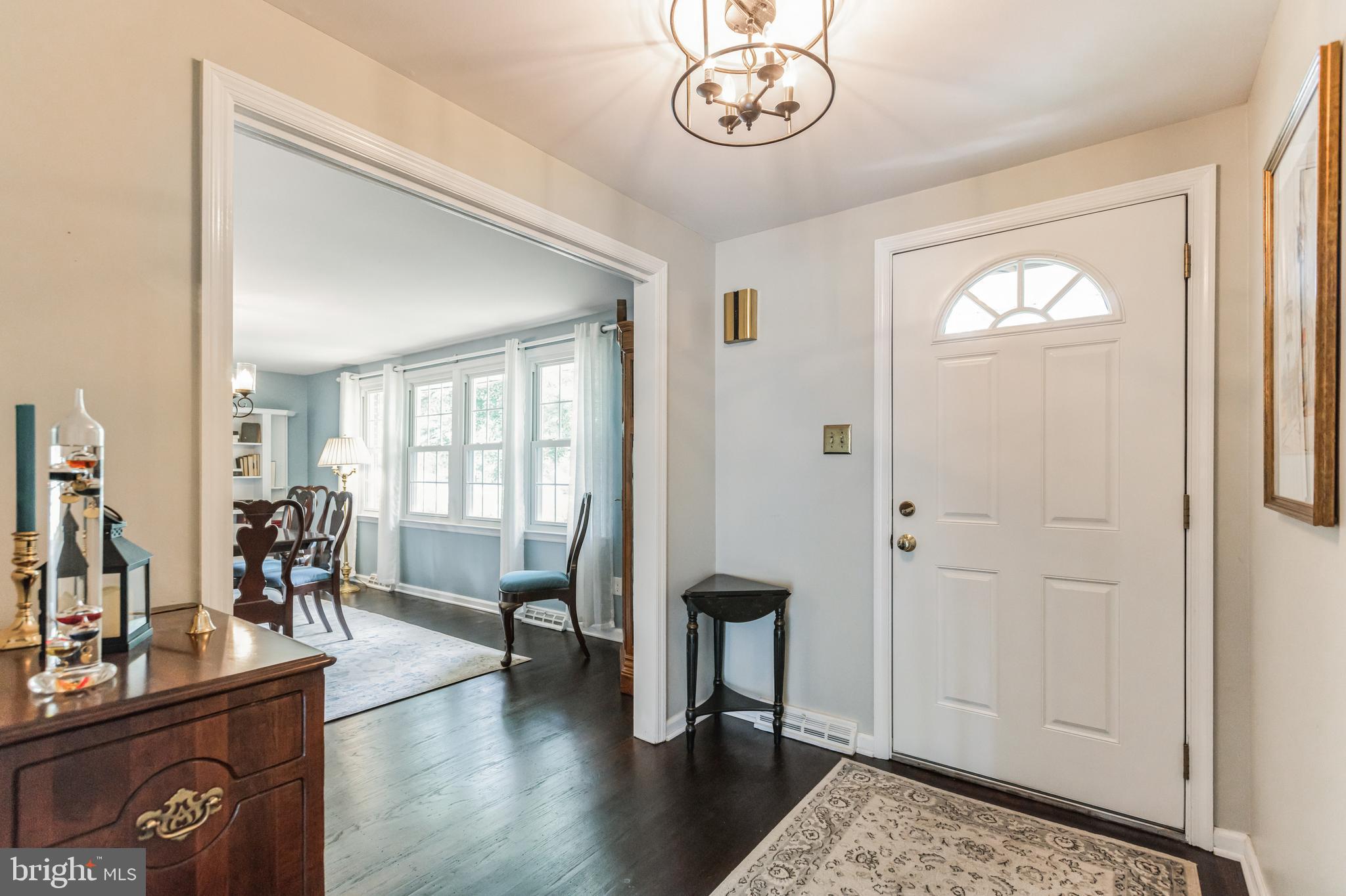 216 Douglass Ct