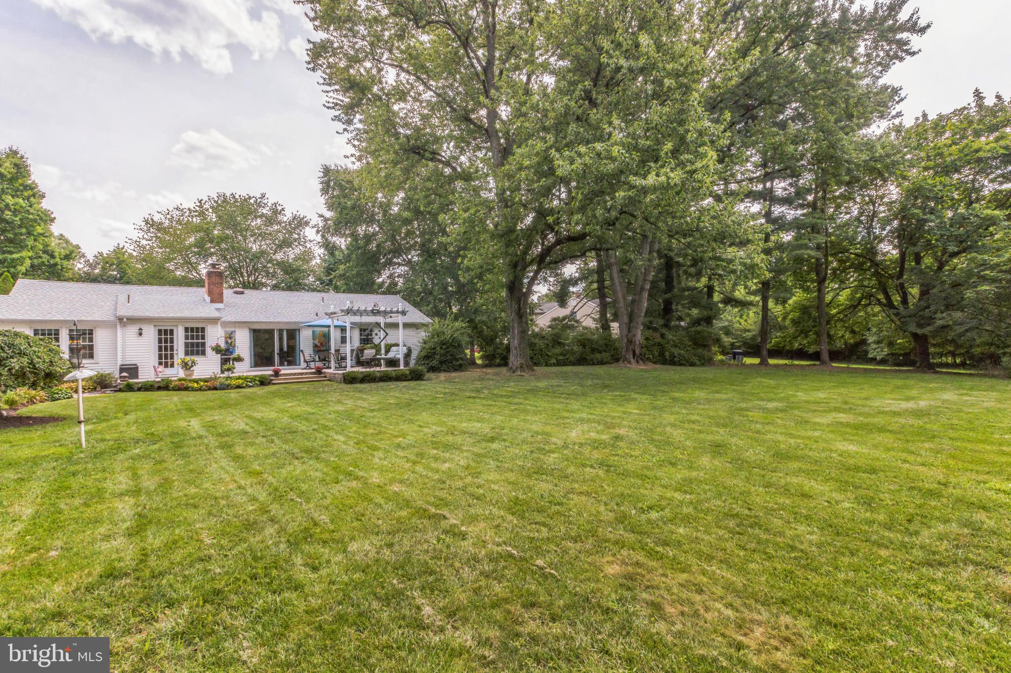 216 Douglass Ct