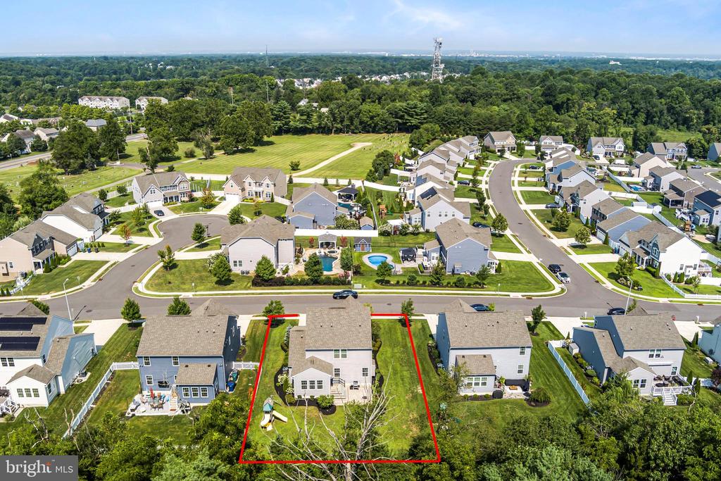 116 E Crossing Dr