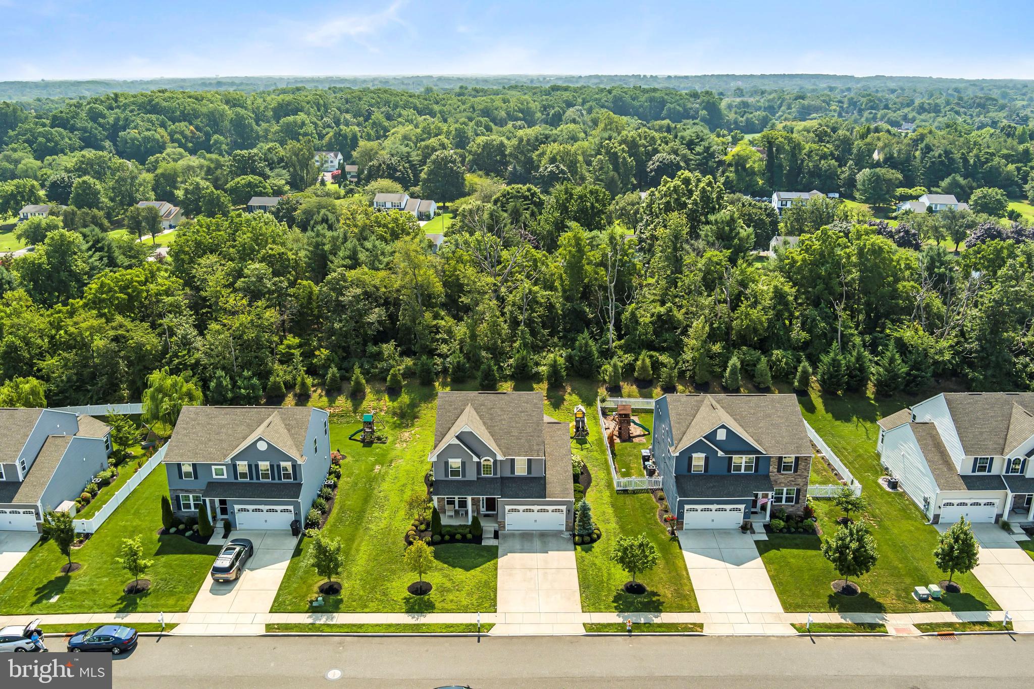 116 E Crossing Dr