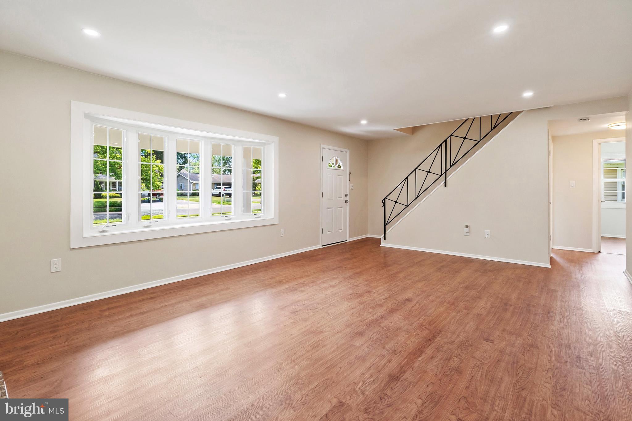 45 Deborah Ln