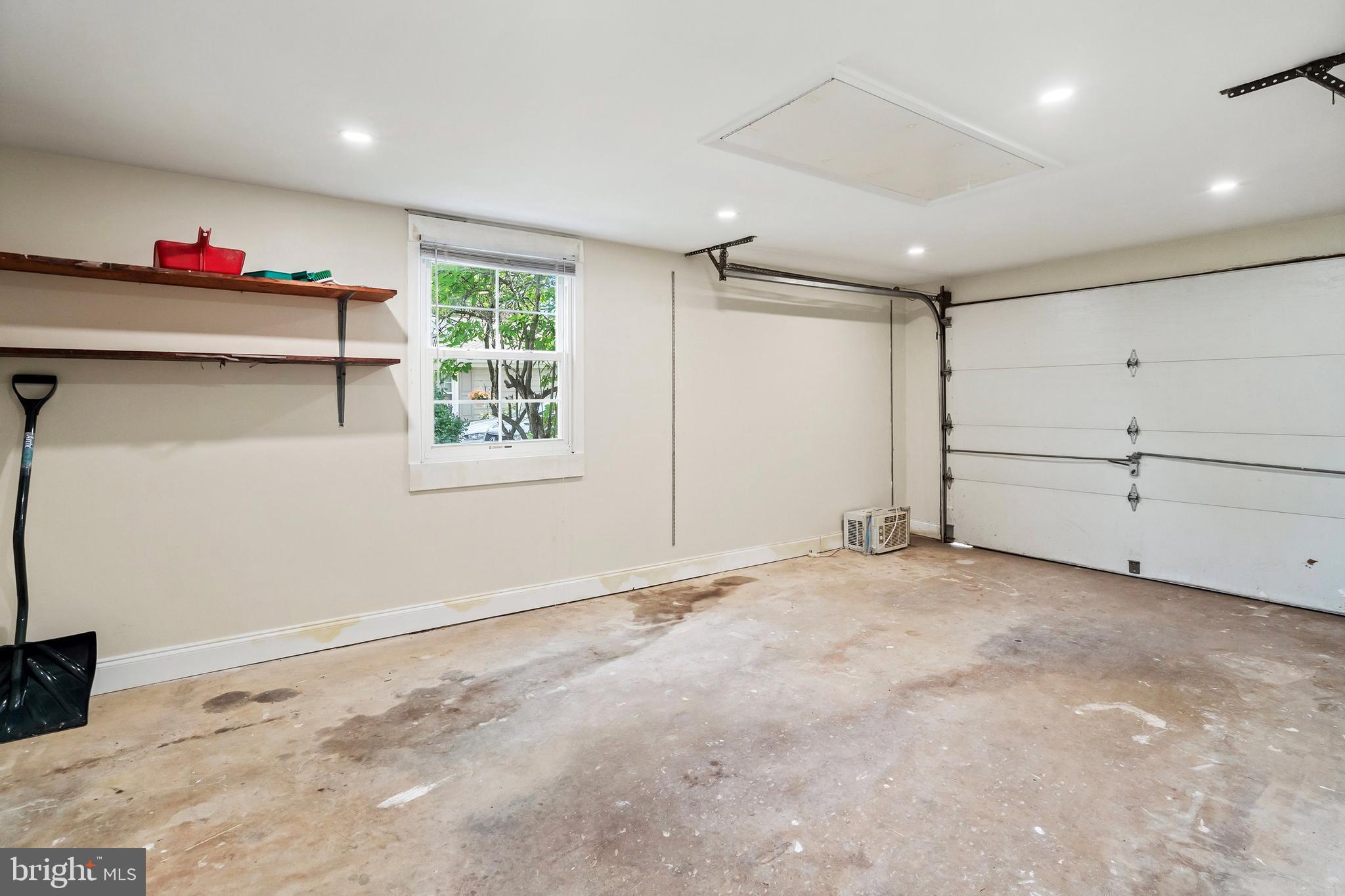 45 Deborah Ln