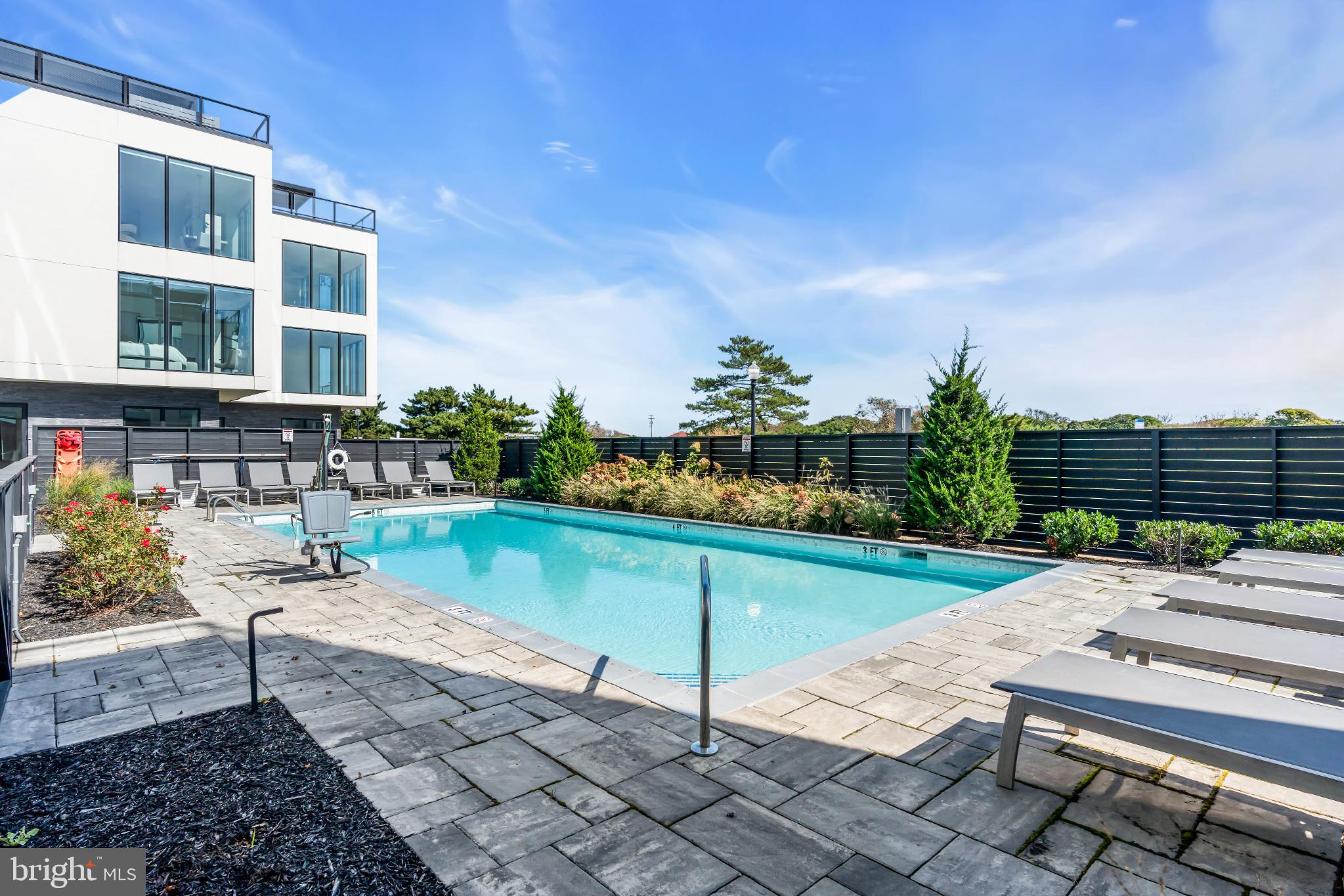 200 OCEAN AVENUE N 13