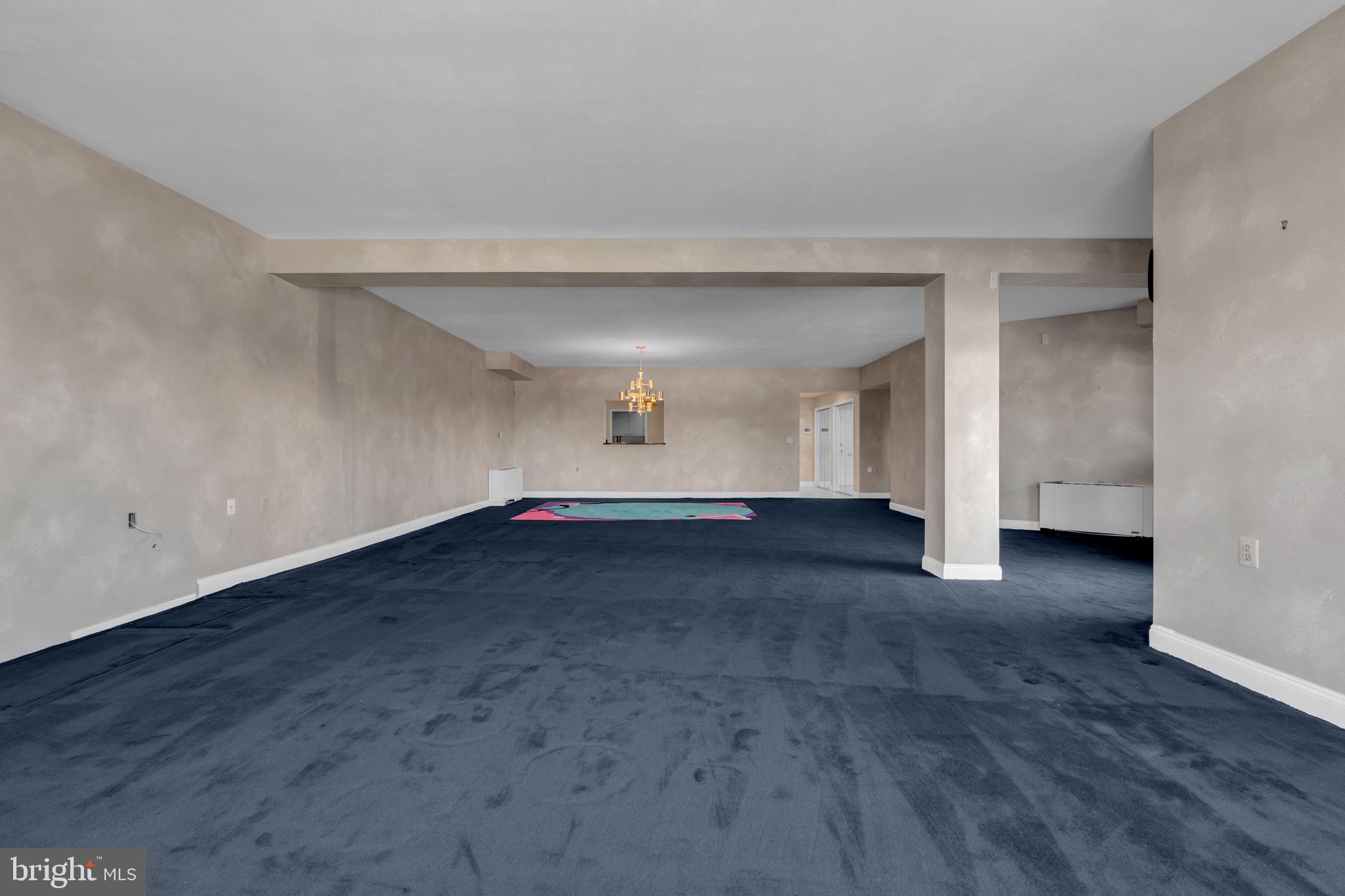 300 OCEAN AVENUE N 1C