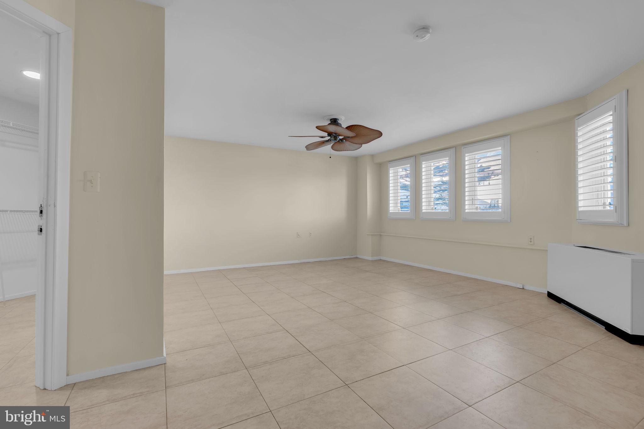 300 OCEAN AVENUE N 1C