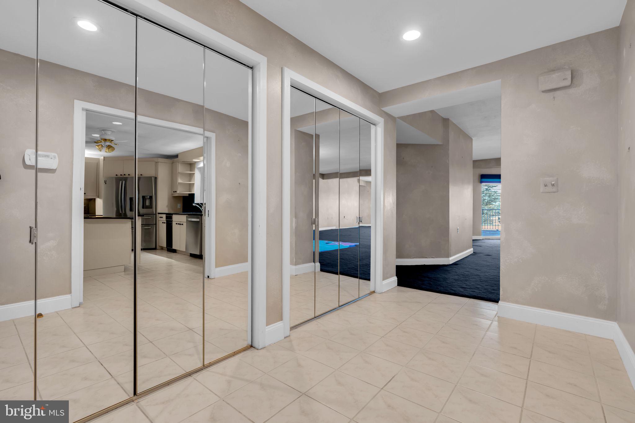 300 OCEAN AVENUE N 1C