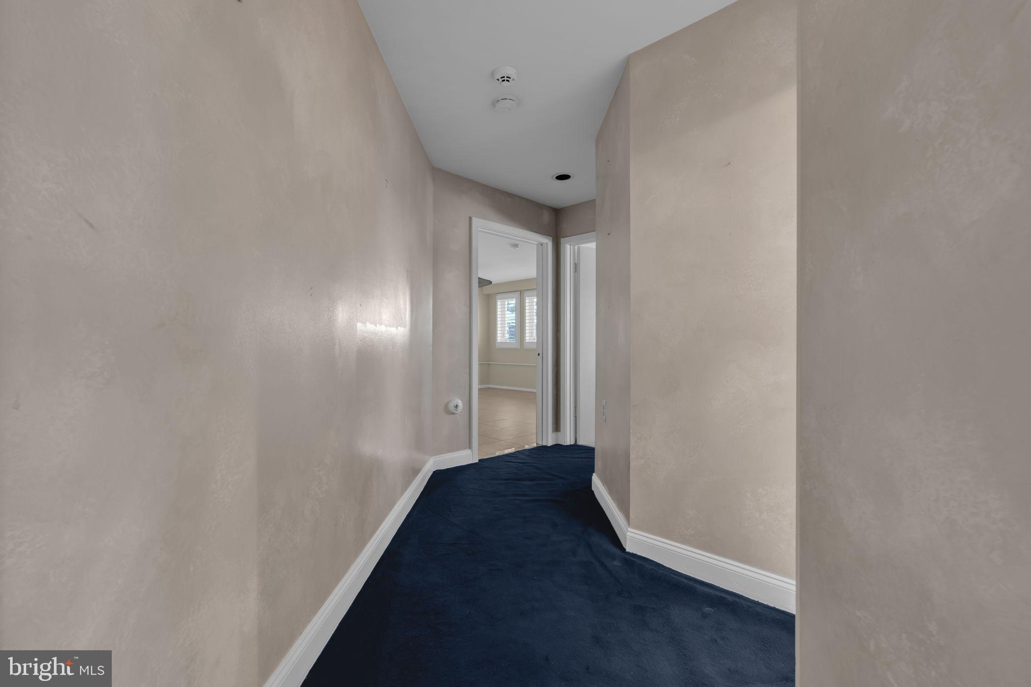 300 OCEAN AVENUE N 1C