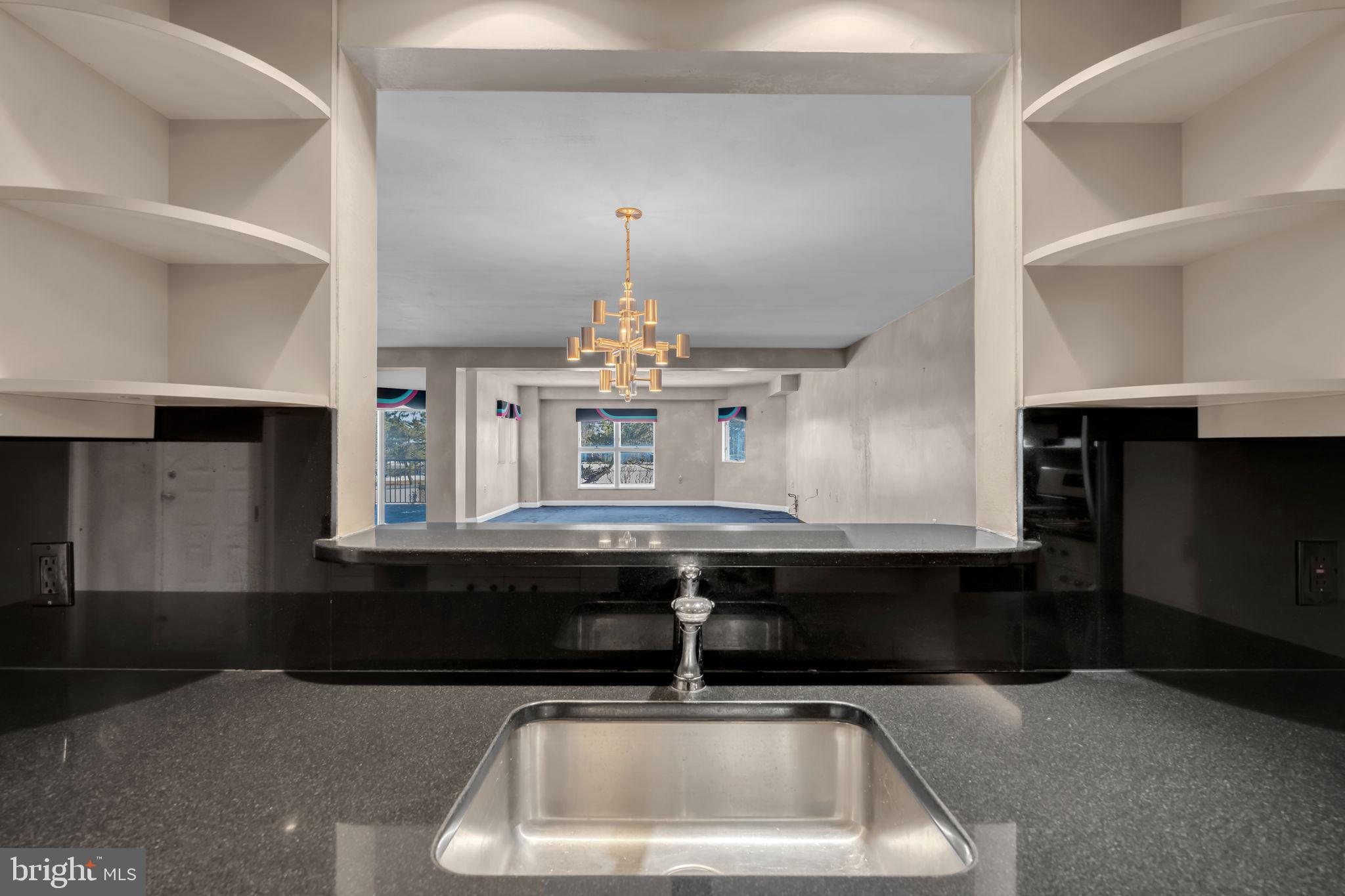 300 OCEAN AVENUE N 1C