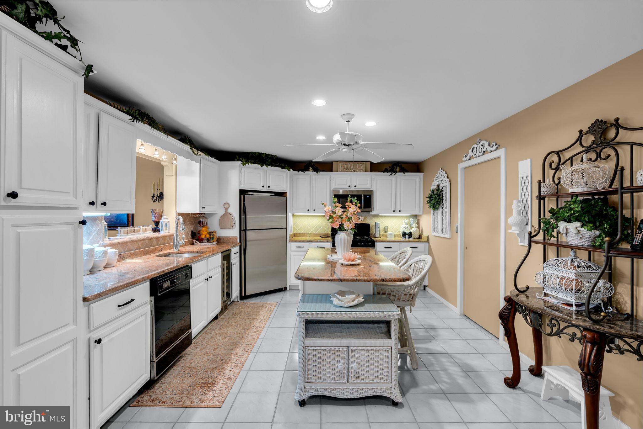 300 OCEAN AVE. N 3 C