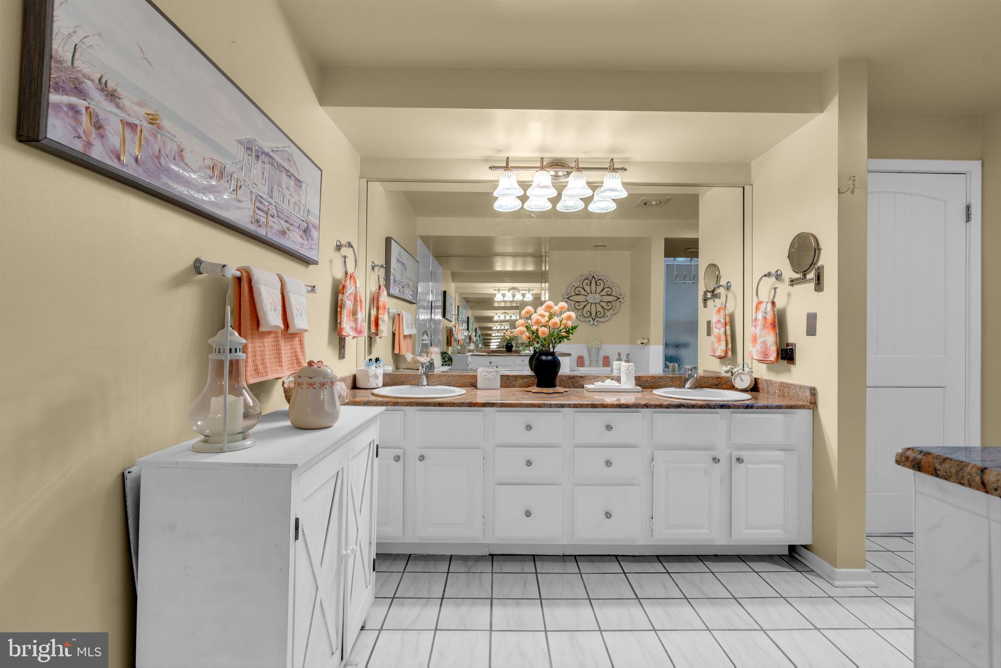 300 OCEAN AVE. N 3 C