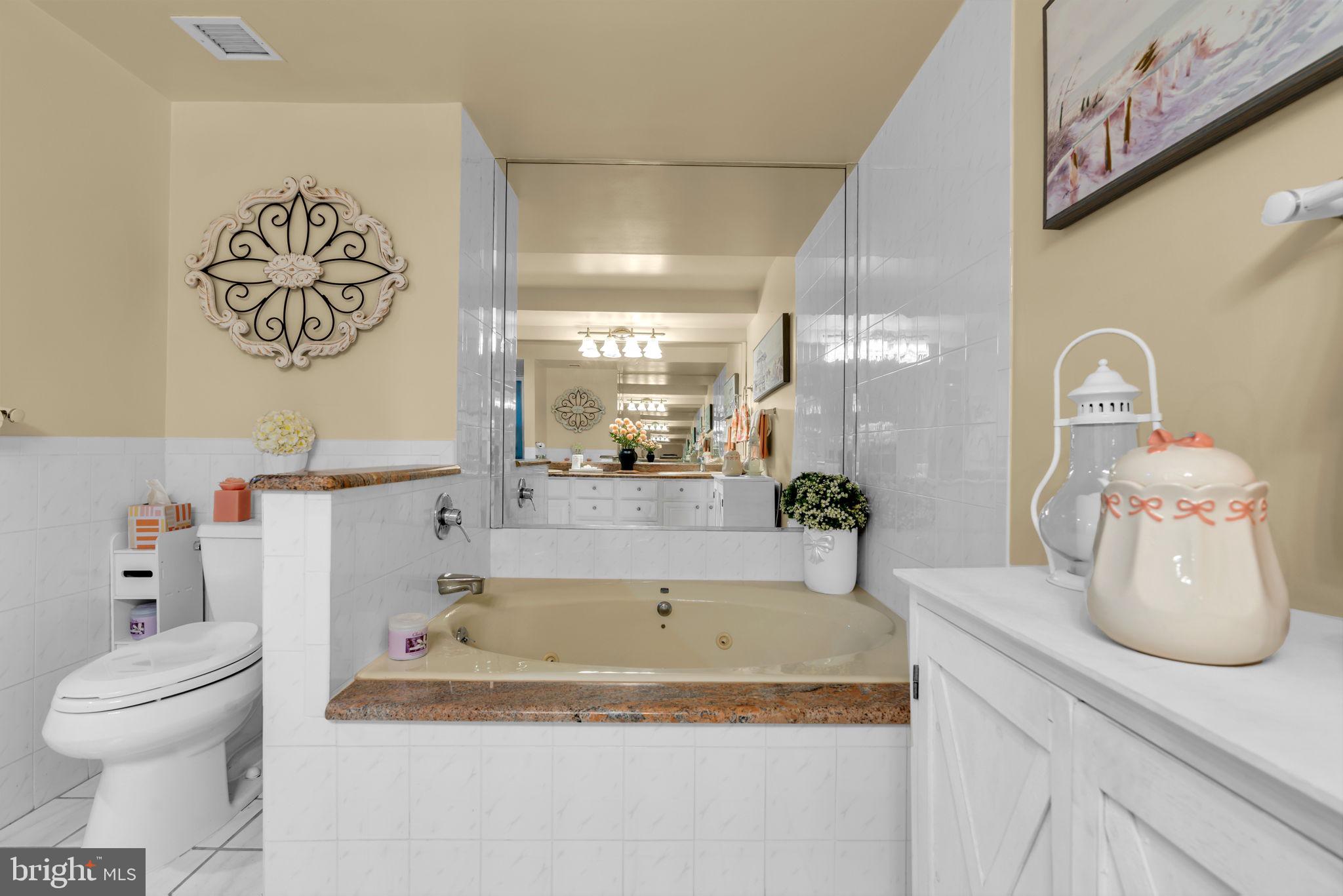 300 OCEAN AVE. N 3 C