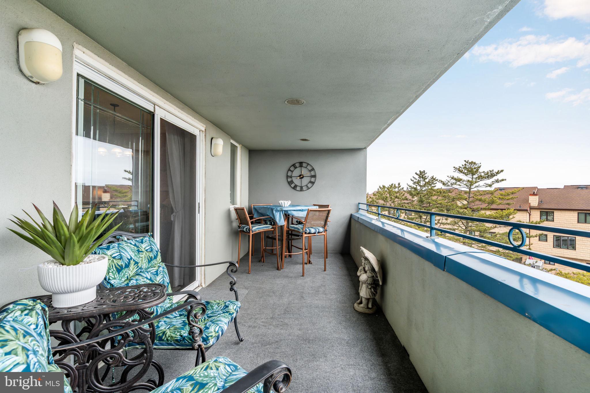 300 OCEAN AVE. N 3 C