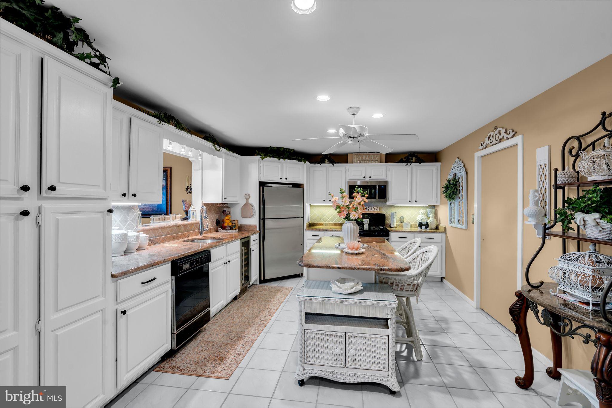 300 OCEAN AVE. N 3 C