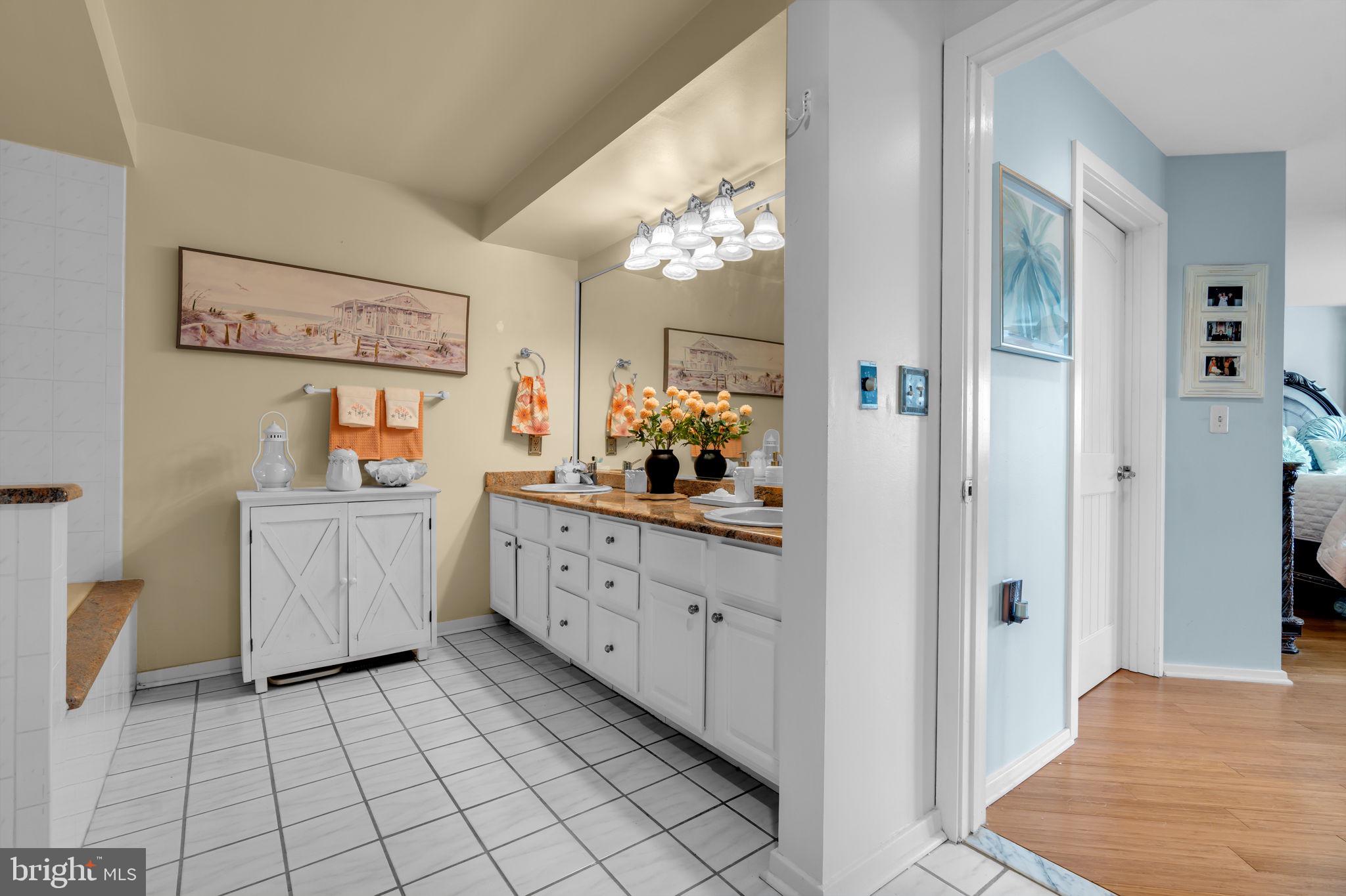 300 OCEAN AVE. N 3 C