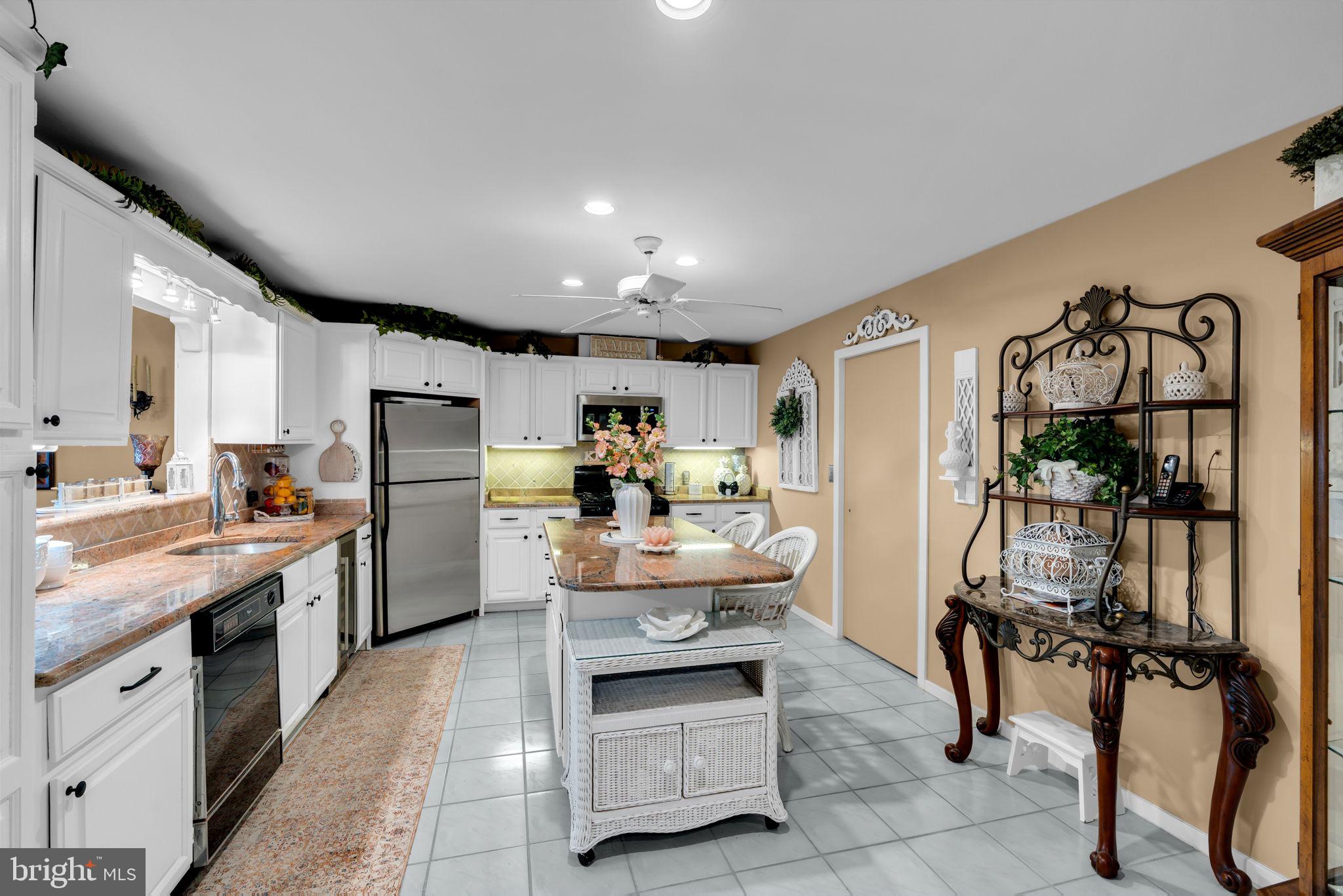 300 OCEAN AVE. N 3 C