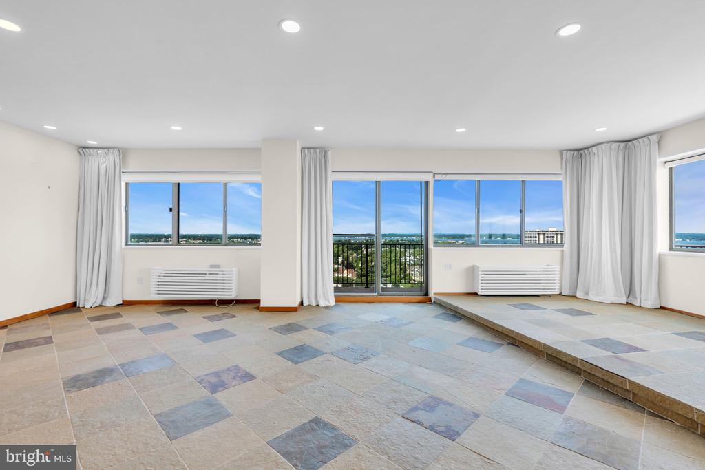 55 OCEAN AVENUE PHB