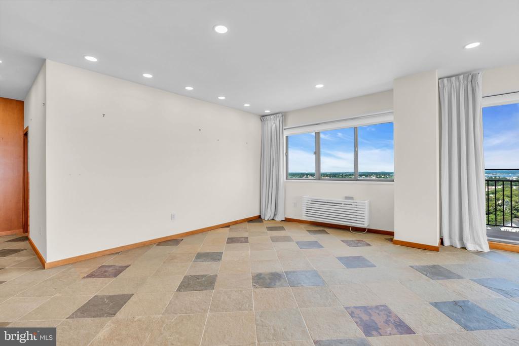 55 OCEAN AVENUE PHB